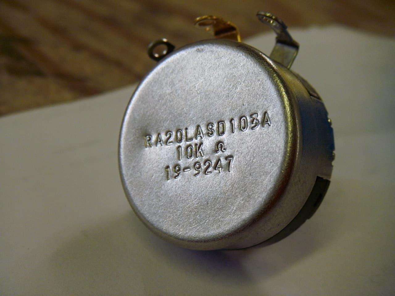 Clarostat RA20LASD103A 10K OHM Wirewound 10000 Ohm Potentiometer Industrial POT 2