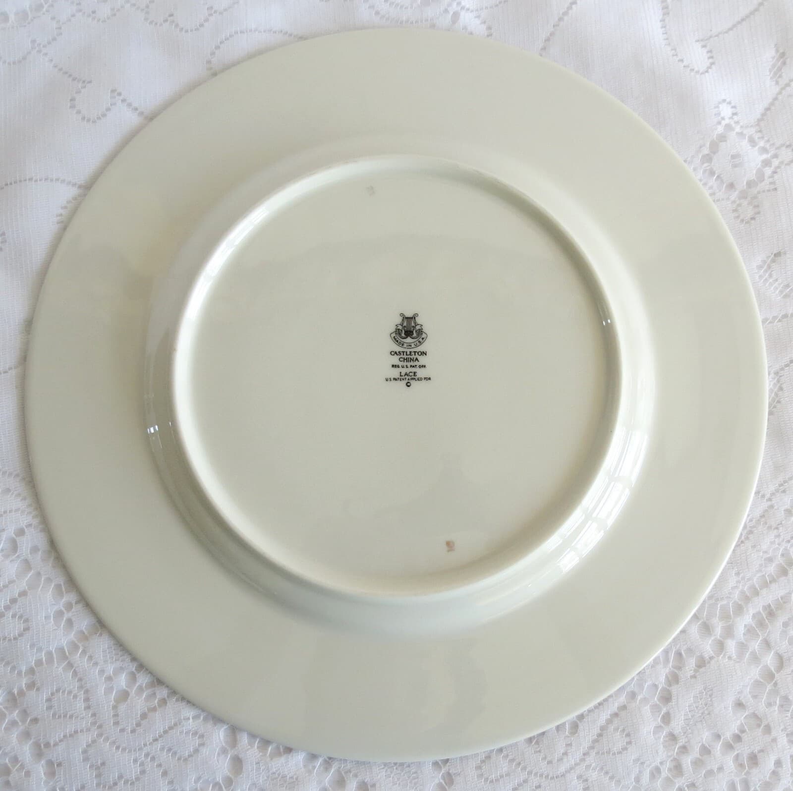 CASTLETON LACE CHINA 5-PIECE PLACE SETTING -5 REMAIN- PRICE REDUCED - EXCELLENT! 5