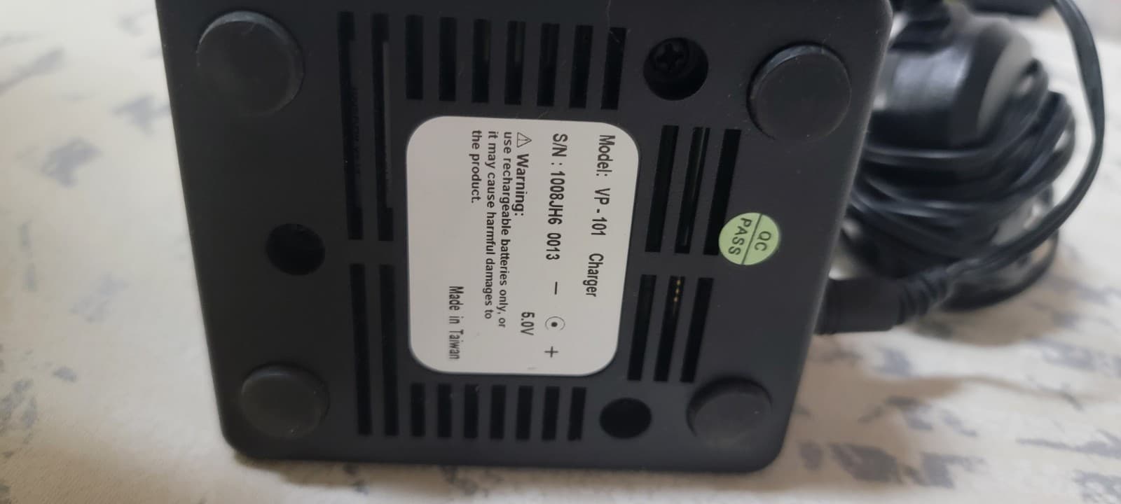 Apollo  VP101  VHF pager with charger 2