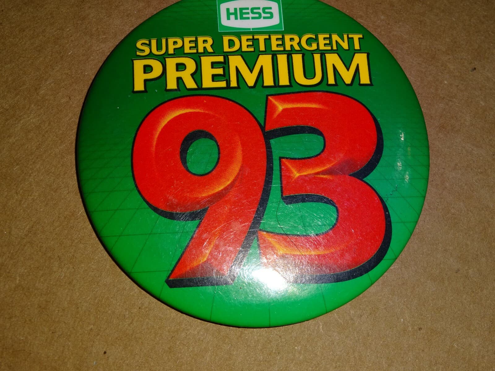 Hess Super Detergent Premium 93 Cashier Button 3"
