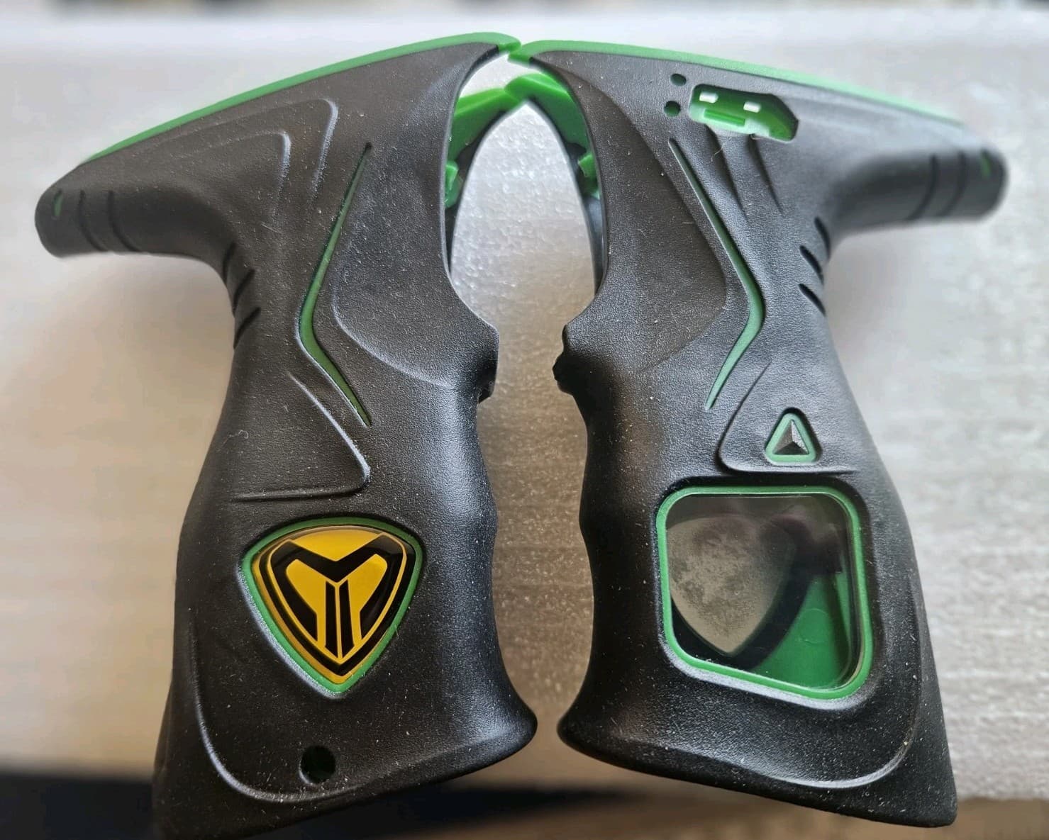 Dye M2 M3 (non mosair?) grips RASTA GREEN BLACK - appear to be unused