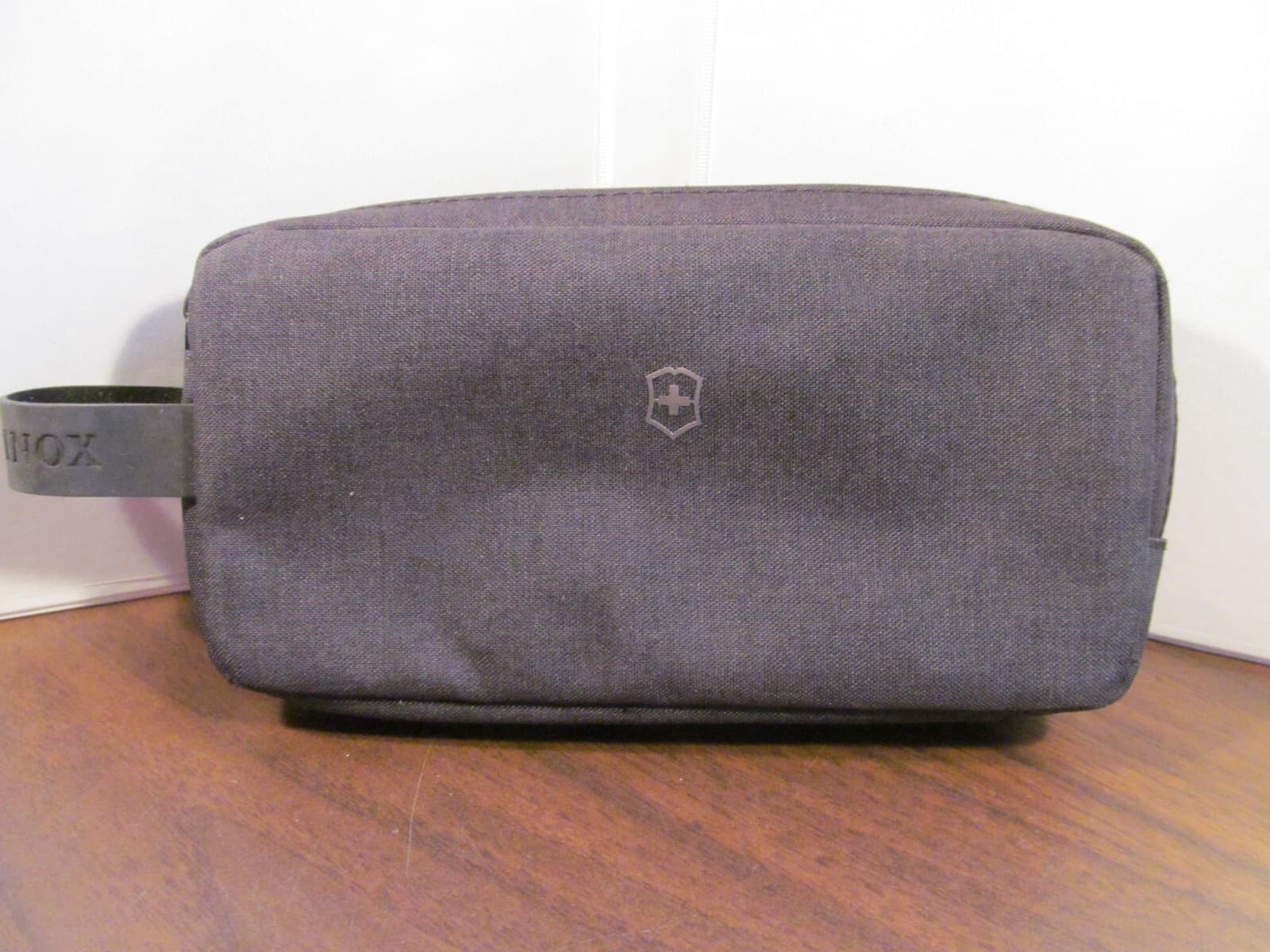 VICTORINOX SWISS airline amenity kit bag holder travel case cosmetic SWISSAIR