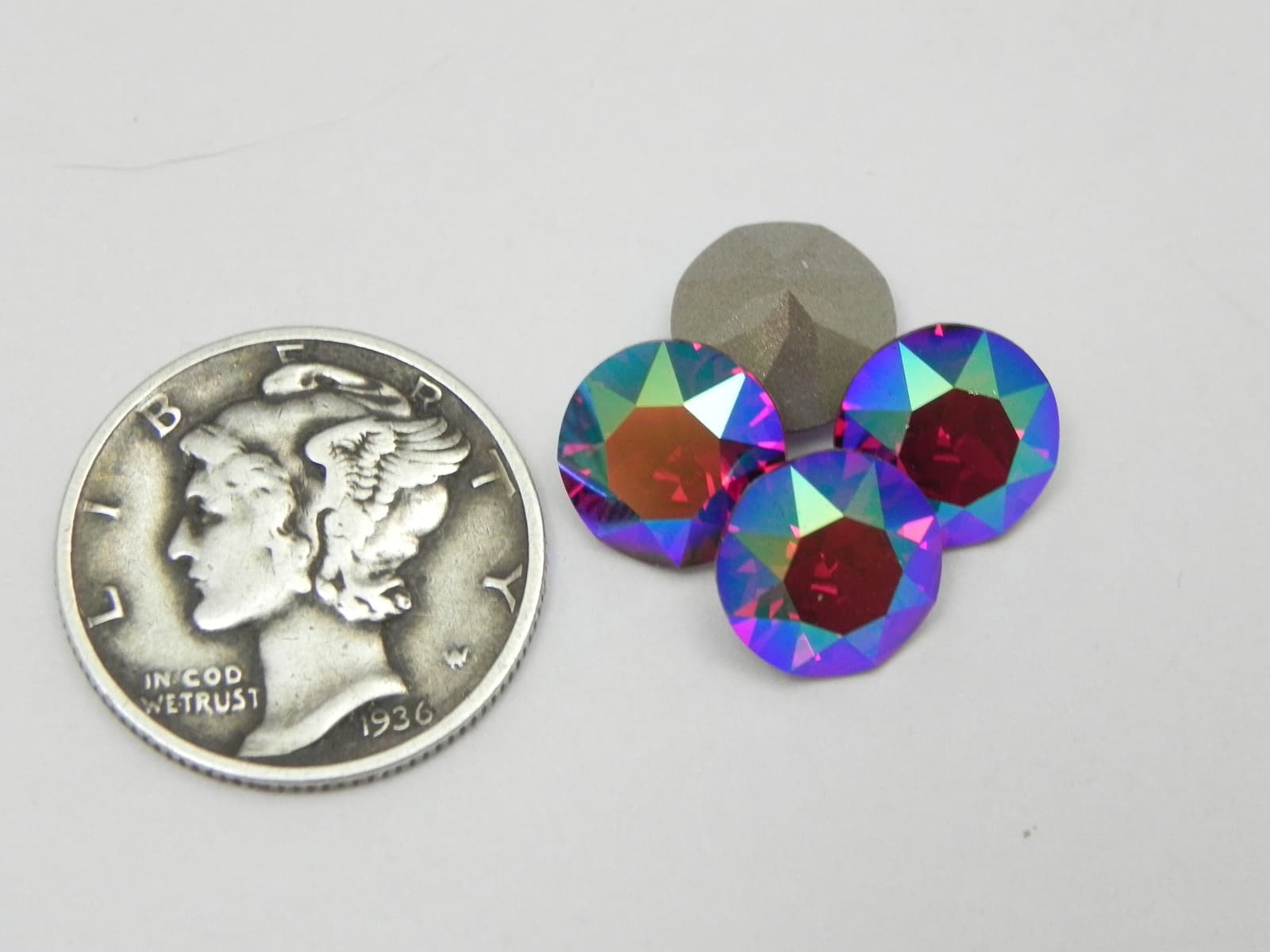 Ruby Illumine F (8mm - 39ss) Swarovski 1088 XIRIUS Chatons Rhinestones 2