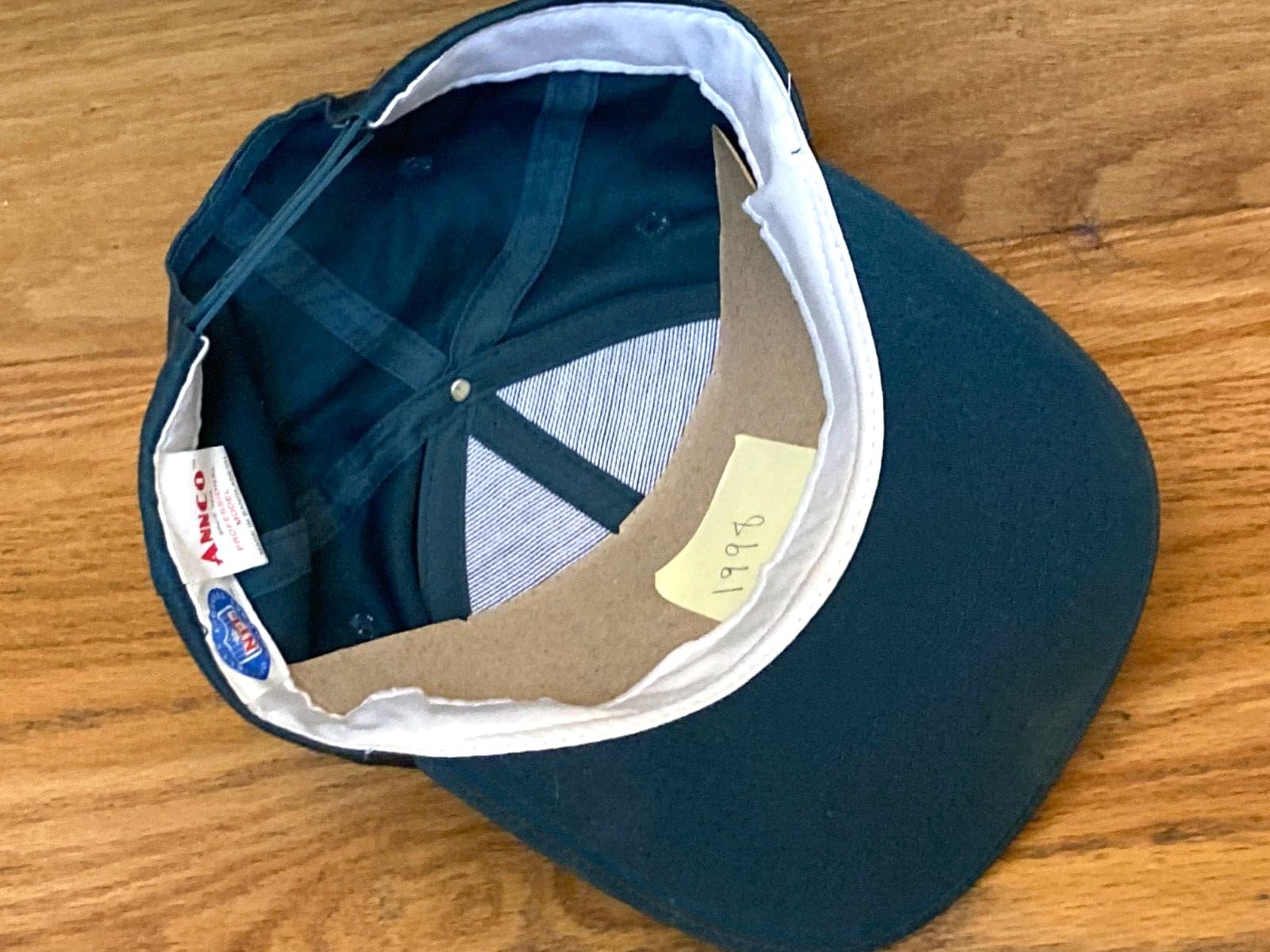 Philadelphia 1998-Eagles Hat/Cap NFL  Autos w/Harold Carmichael, Hoying 4