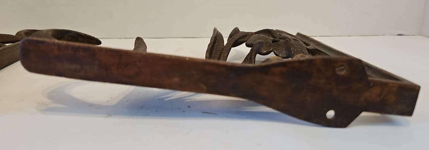 Vintage Cast Iron Flower/Garden Bracket Hooks/Brown - Pair  7"x1.75"x9" each 5