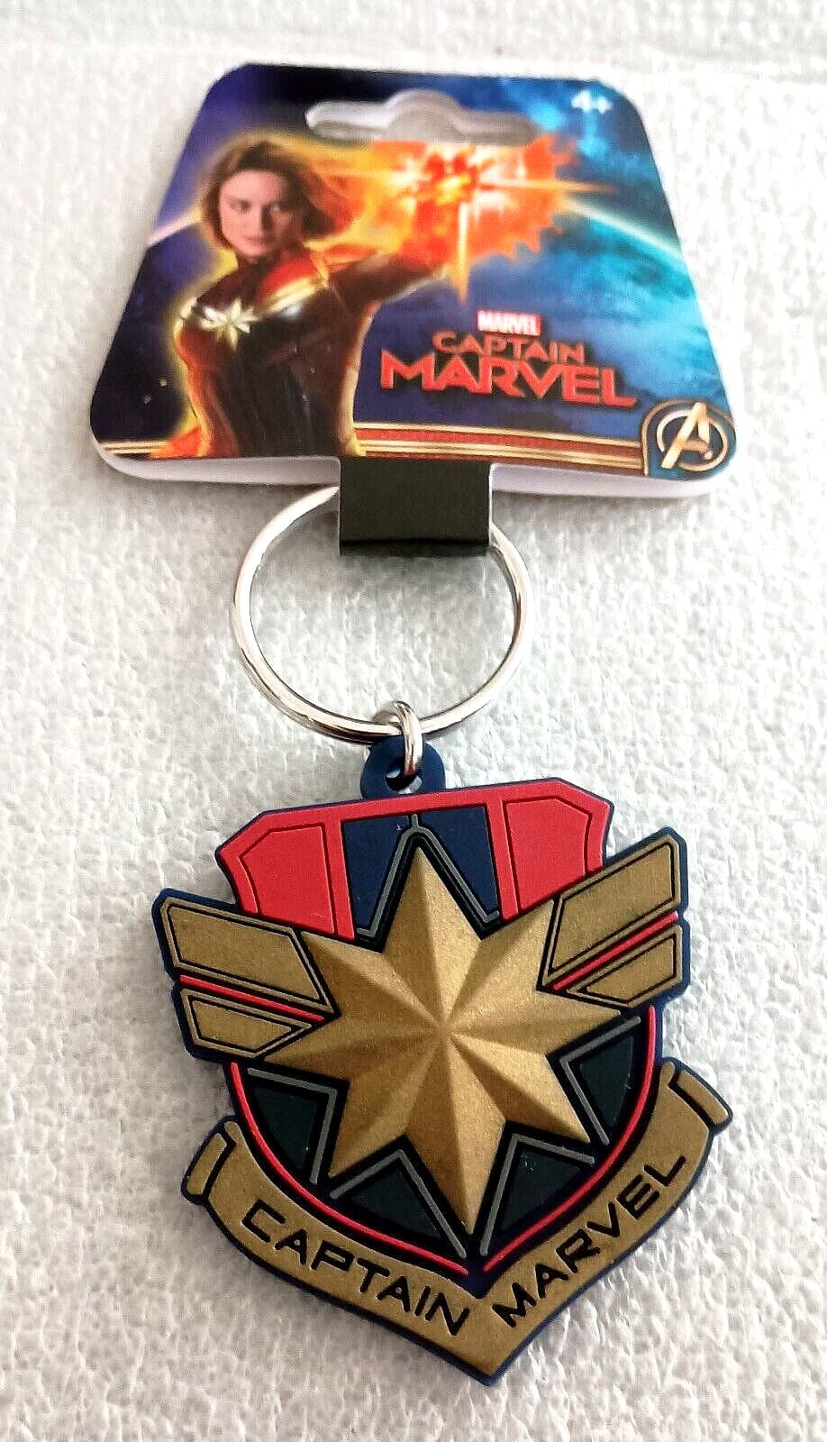 Captain Marvel Star Shield Logo Key Chain New MIP NOS 2018 2