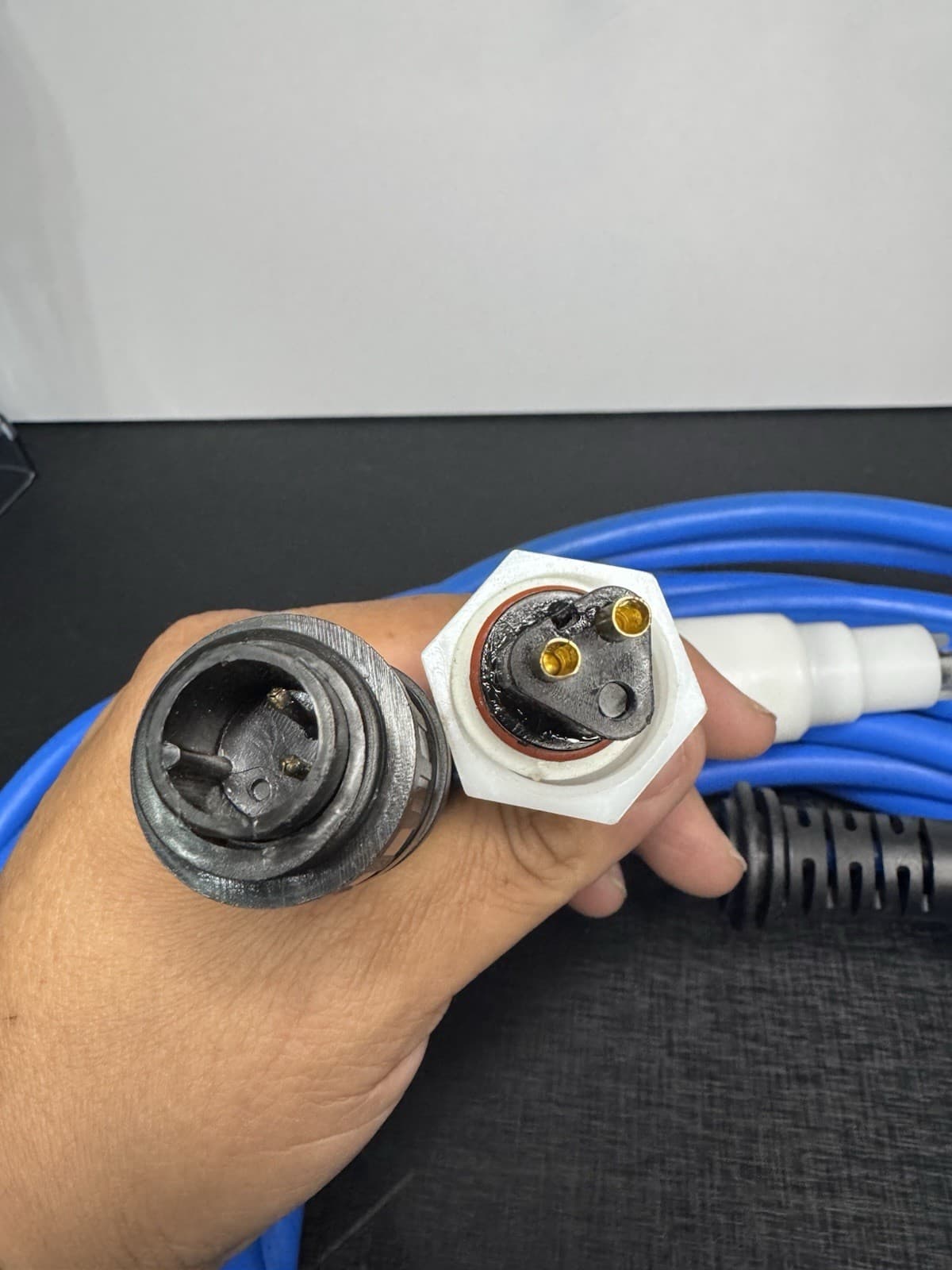 9995861-DIY Cable w/ Swivel 2 Wire, 60ft for Dolphin Robotic Pool Cleaners 2