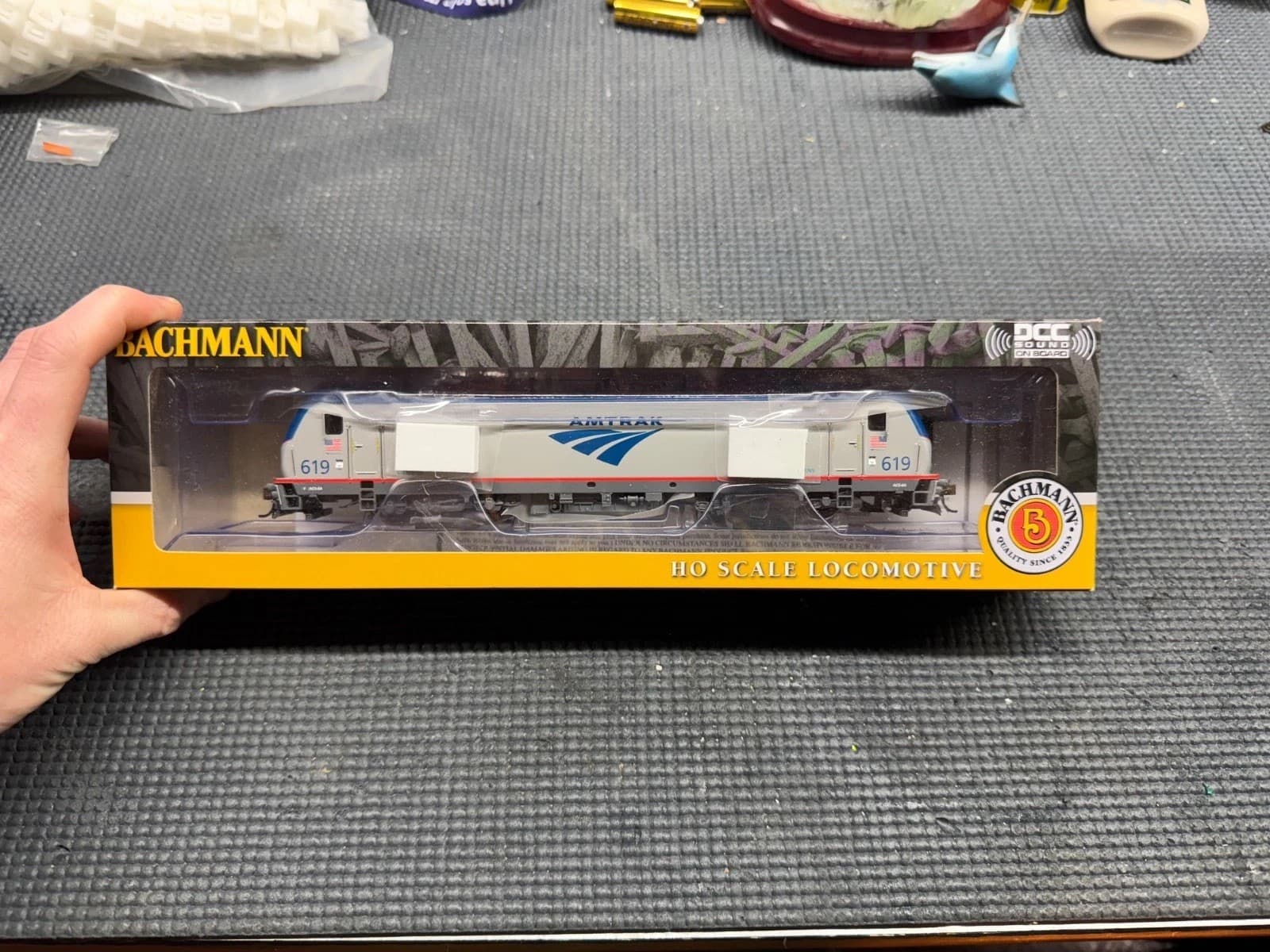 Bachmann HO 67402 Amtrak #619 - Siemens ACS-64 - TCS DCC Sound-Equipped