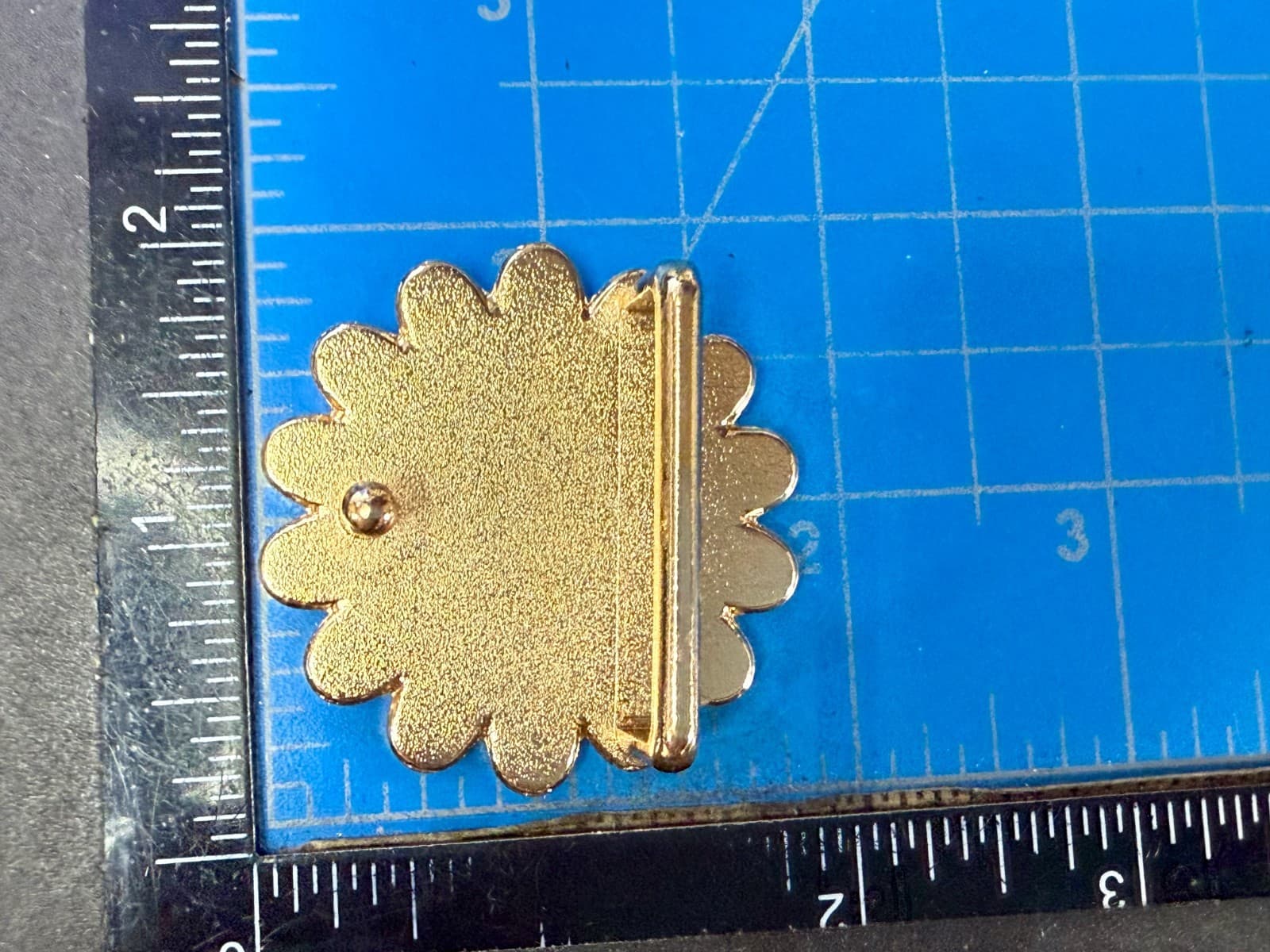 Daisy Flower Shaped Women's or Girls Belt Buckle for 1.25" Wide Belt 4