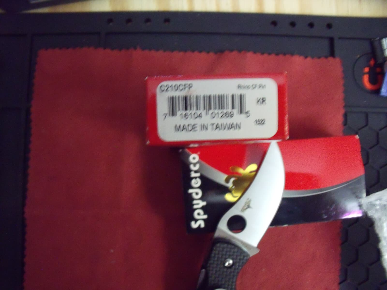 Spyderco Reinhold Rhino Carbon Fiber CTS XHP Satin blade Discontinued BNIB 2