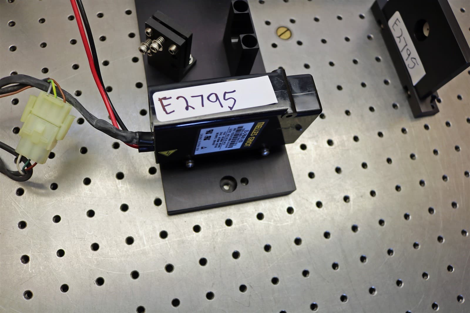 Working Uniphase 1103 Helium Neon Laser W/ mirrors, Pinhole Aperature - -E2795 4