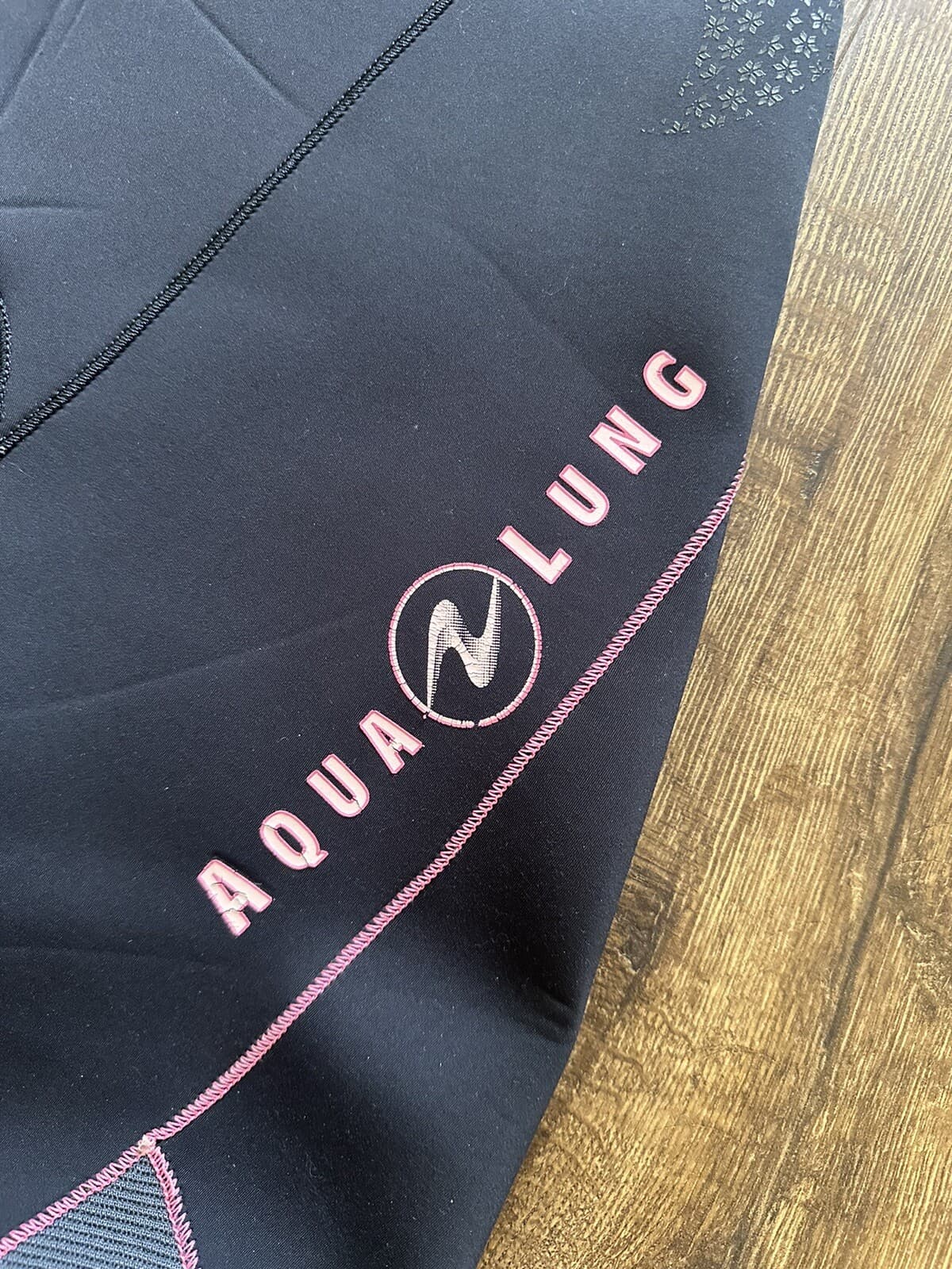 Aqua Lung AquaFlex 3mm Women's Full Wetsuit Size 8 Long Pink & Black 3