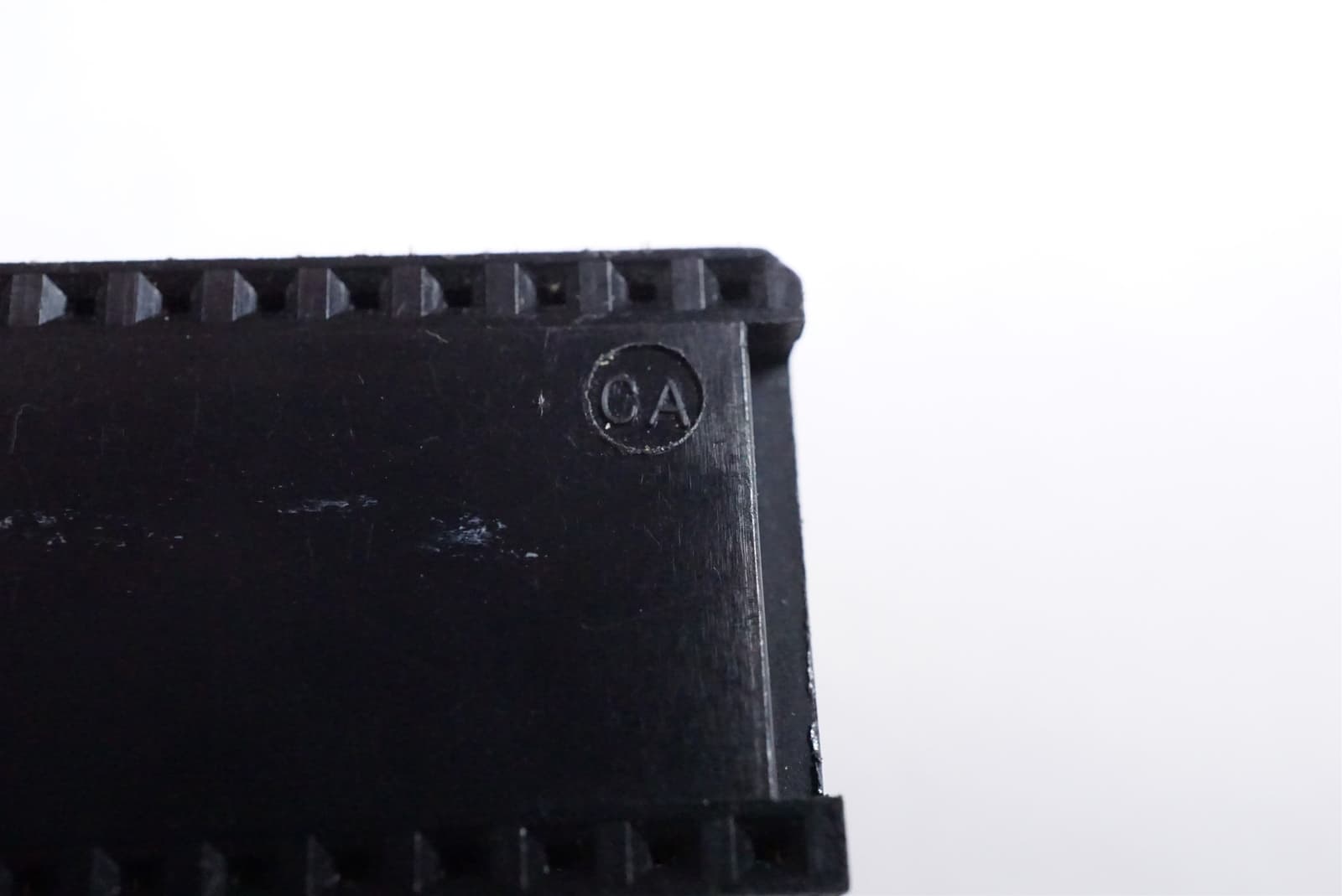 CA-28S-103WW Circuit Assembly DIP Socket 28 Pos Wire Wrap 0.1" Pitch 0.63" Tail 3