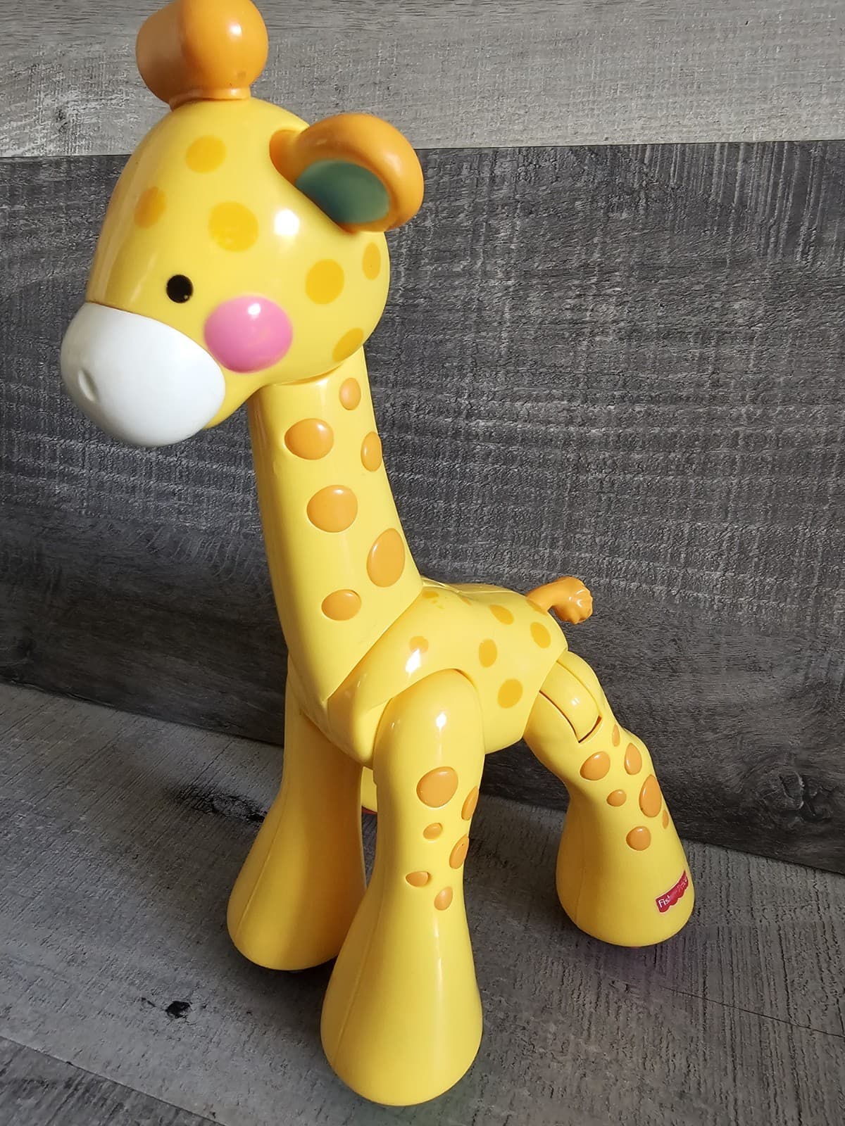 Fisher Price Amazing Giraffe Click & Clack Animal Noise Maker Toy Textured 2