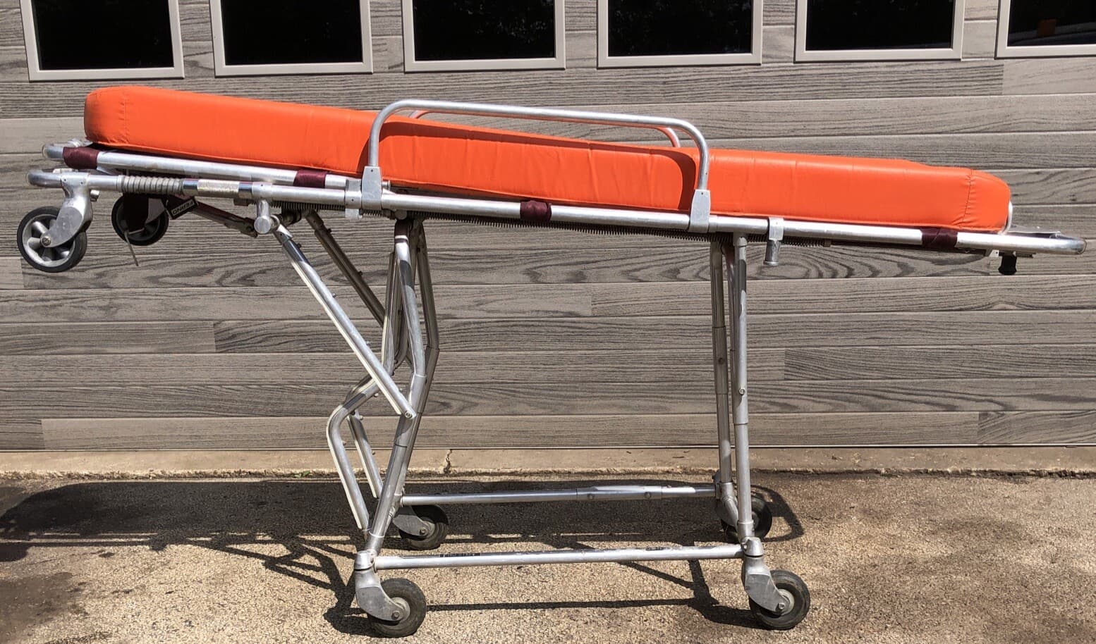Ferno Ambulance Aluminum Emergency Stretcher Cot Gurney Patient Transport + Pad 2