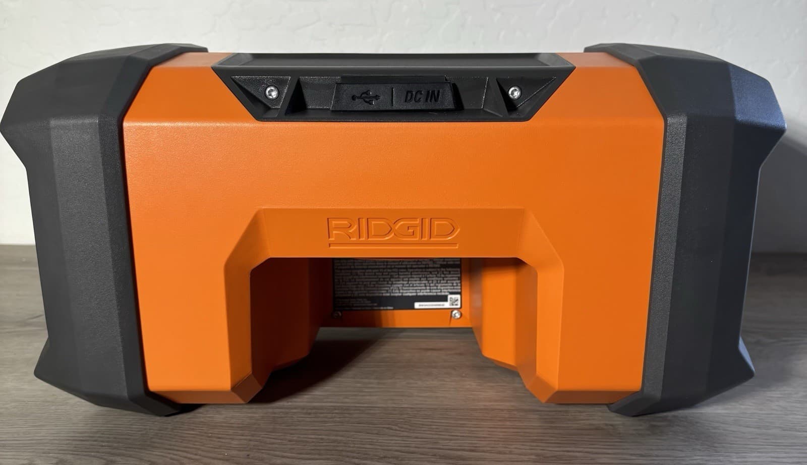 RIDGID R84089 18V Hybrid Jobsite Radio with Bluetooth Technology (NO POWER CORD) 3