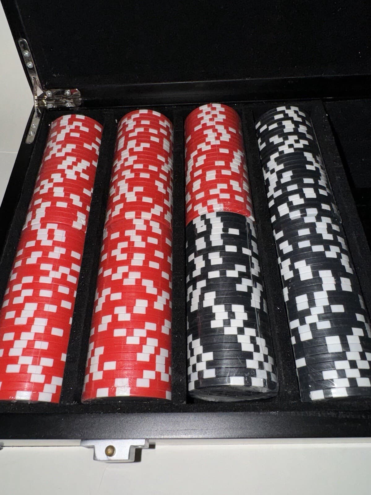 Unopened Budweiser World Poker Tour Poker Chip & Card Set – Rare Collectible 6