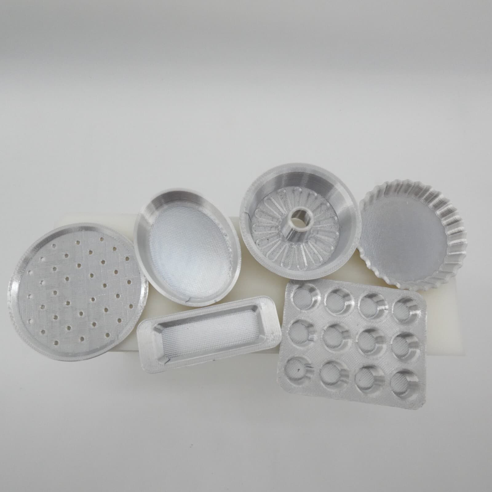 1/6 Scale Doll Furniture Set of Baking Pans Steel Tone Integrity Barbie Diorama 3