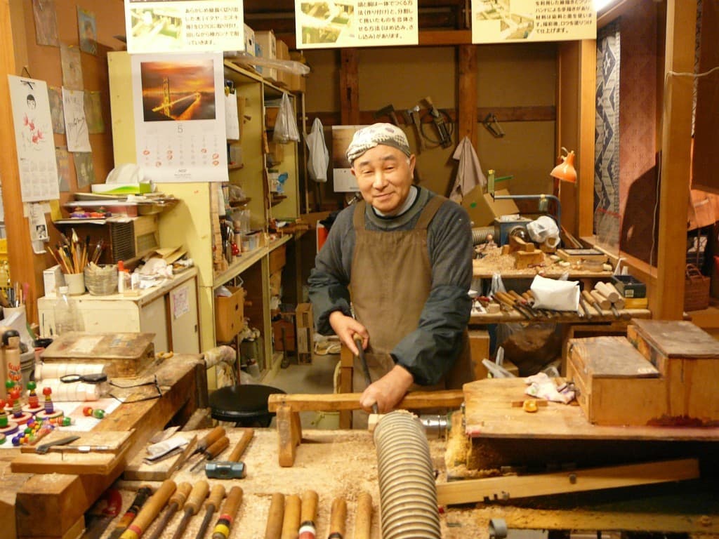 Master KENZO HASEGAWA (1942- ) "Rattle" Kokeshi TSUGARU OWANI Japan 1980s - 9.6" 2