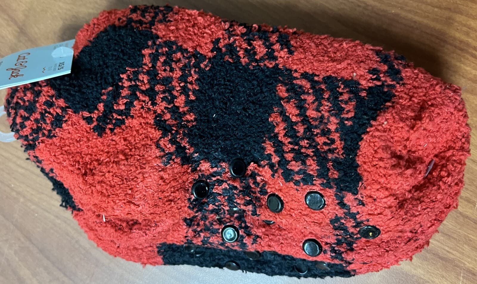 Cat & Jack Super Soft Ankle Socks Gripper Bottoms 2 Pair Red Black XS/S 11-1 New 4