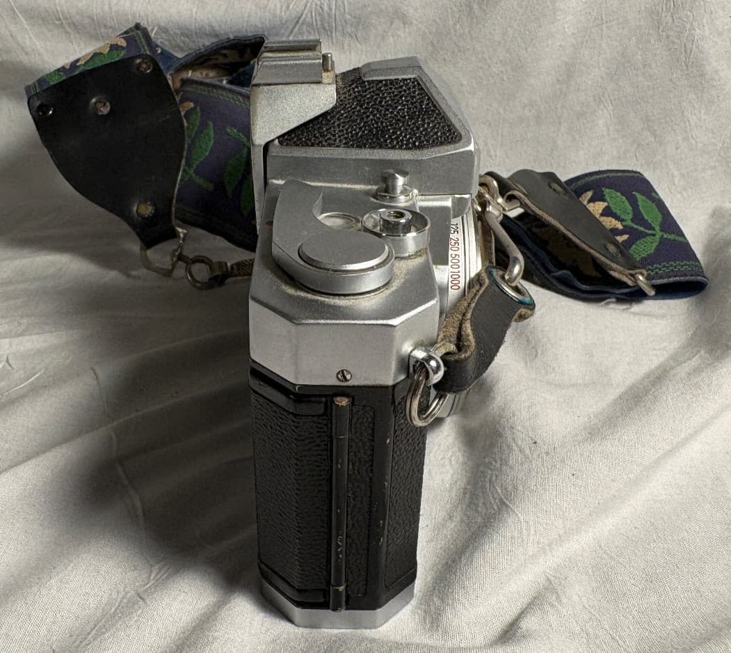 Nikkormat FTN- F Mount Silver Film Camera Body untested 4