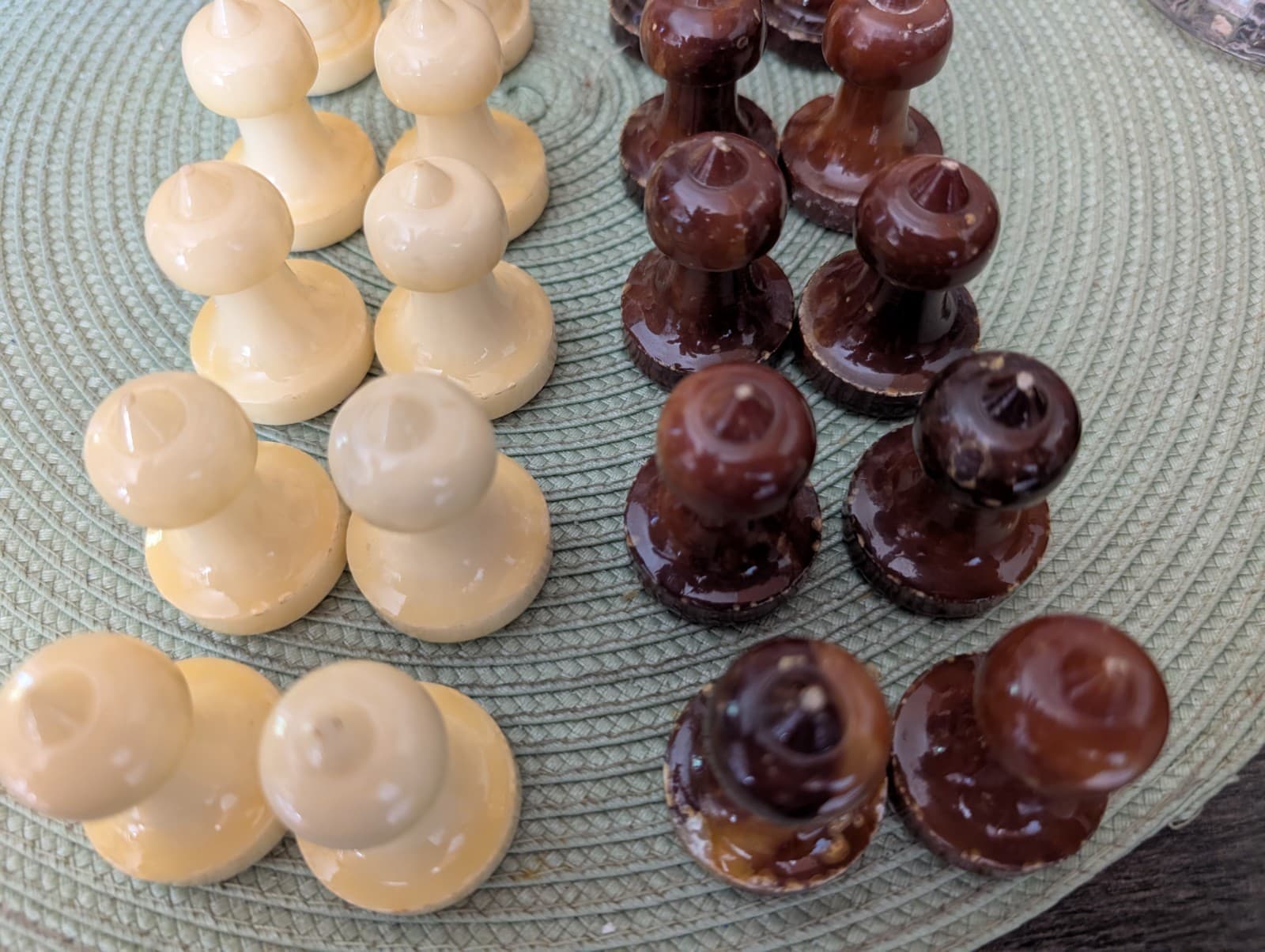 Vintage Alabaster Chess Pieces Brown and White. Perplexity Says Made In Italy 6