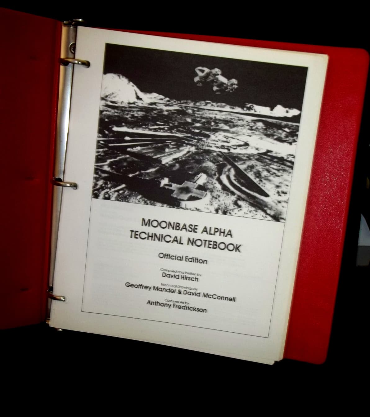 SPACE 1999 "MOON BASE ALPHA " TECH MANUAL 1977 ORIG. EDITION