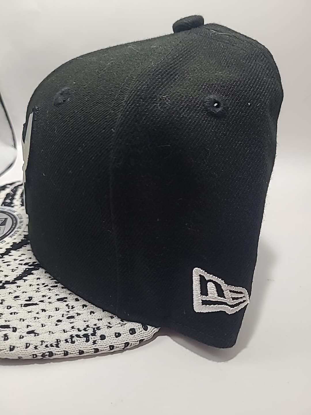 New Era 9Fifty Chicago Bulls Glow In The Dark Hat One Size 3