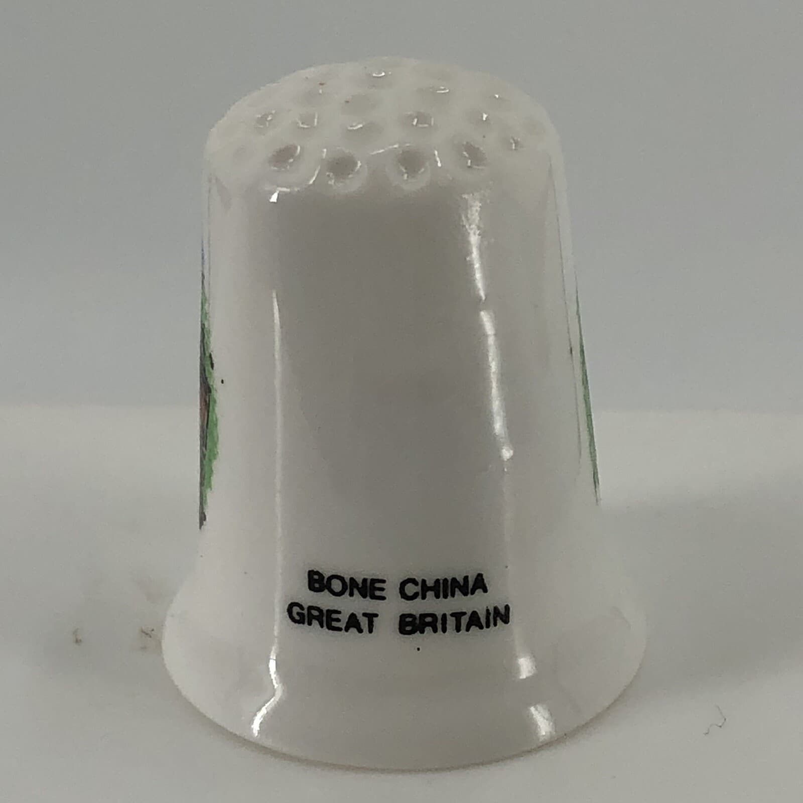 Monticello Charlottesville, VA Great Britain Bone China Thimble w/ Cut Out Peek 3