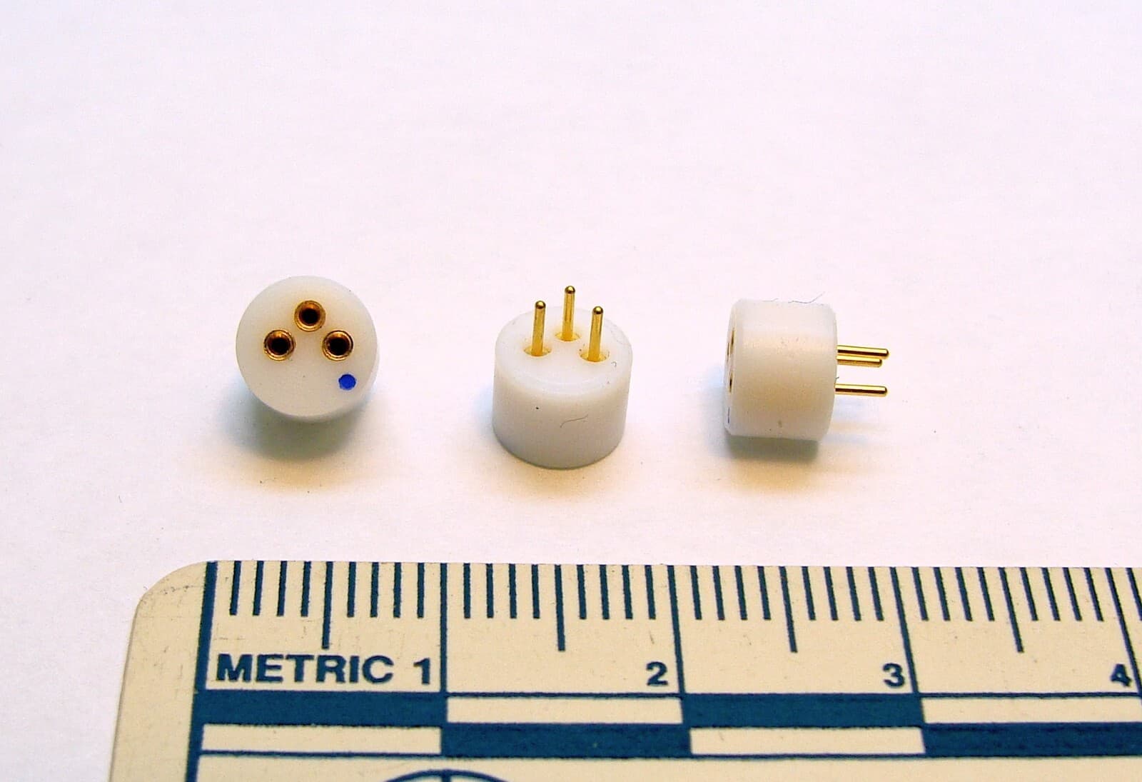 3 Pin Laser Diode, Transistor Electrical Socket TO-5, TO-18 package PC mount 2