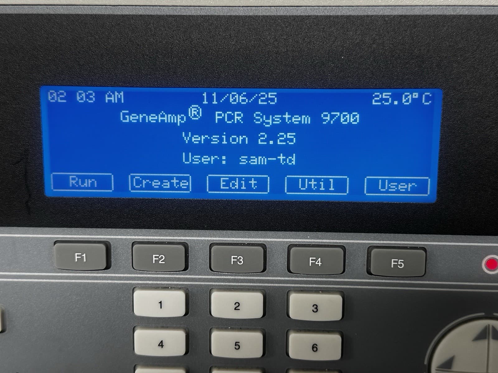 Perkin Elmer Applied Biosystems GeneAmp PCR System 9700 Thermal Cycler N8050200 4