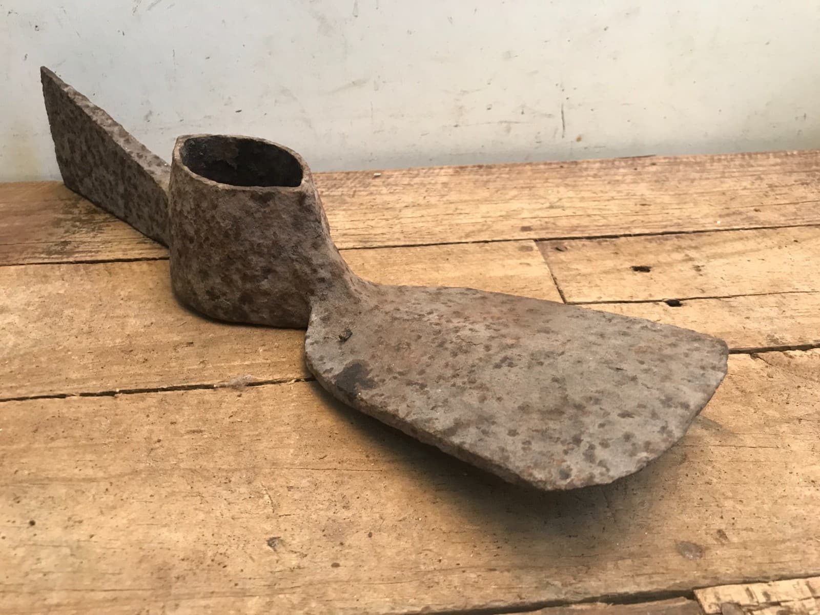 Vintage Rusty Mattock Pick Axe Garden Farm Tool Digging Planting Hoeing 2