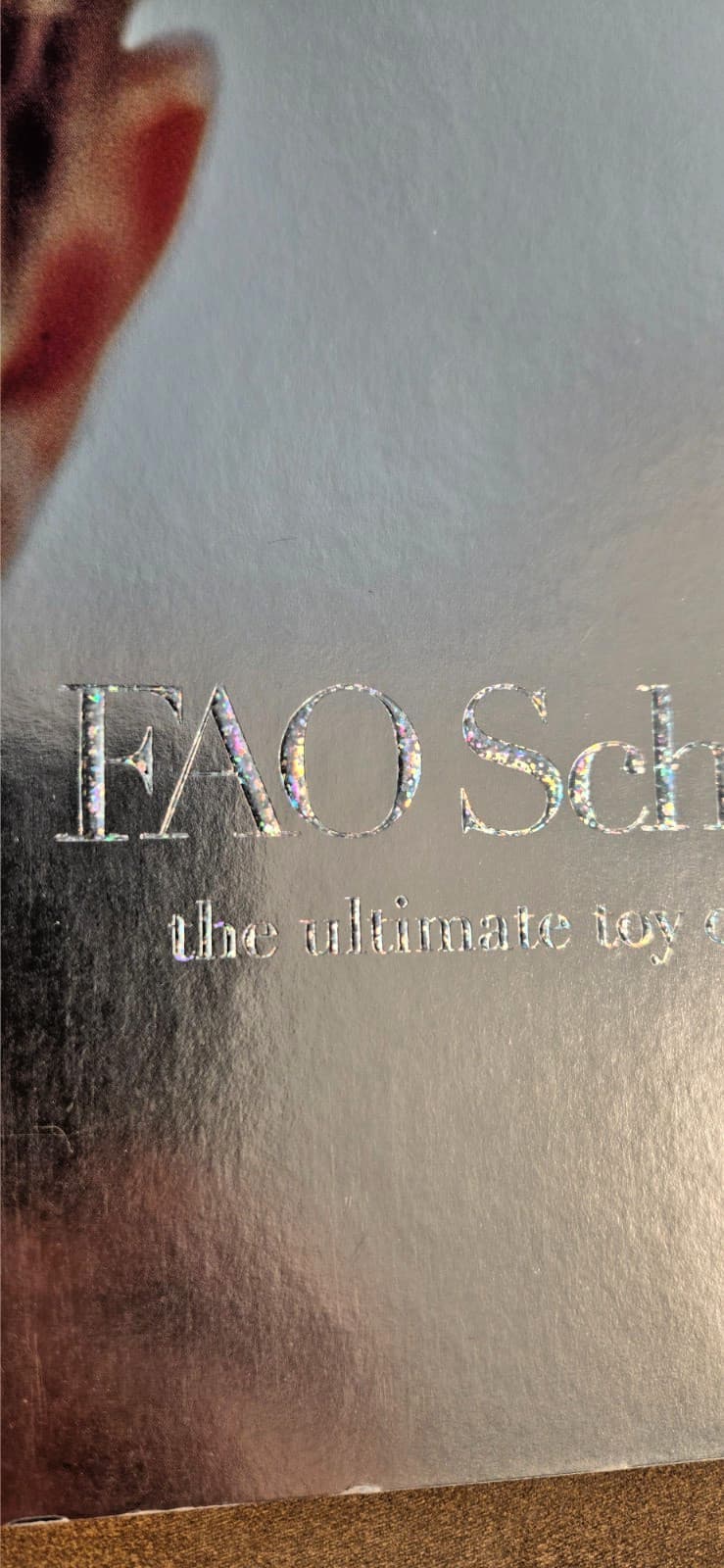 FAO Schwarz 2000 The Ultimate Toy Catalogue *Features $100,000 Monopoly Game* 2