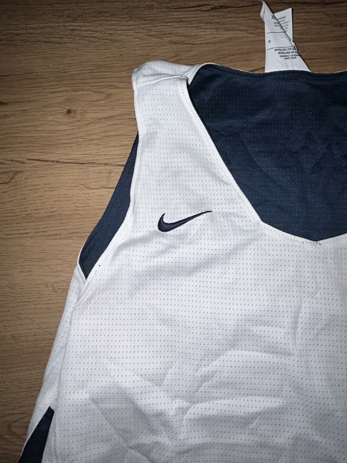 NIKE WOMENS BASKETBALL REVERSIBLE JERSEY TOP SIZE LARGE NAVY/WHITE NWOT 4
