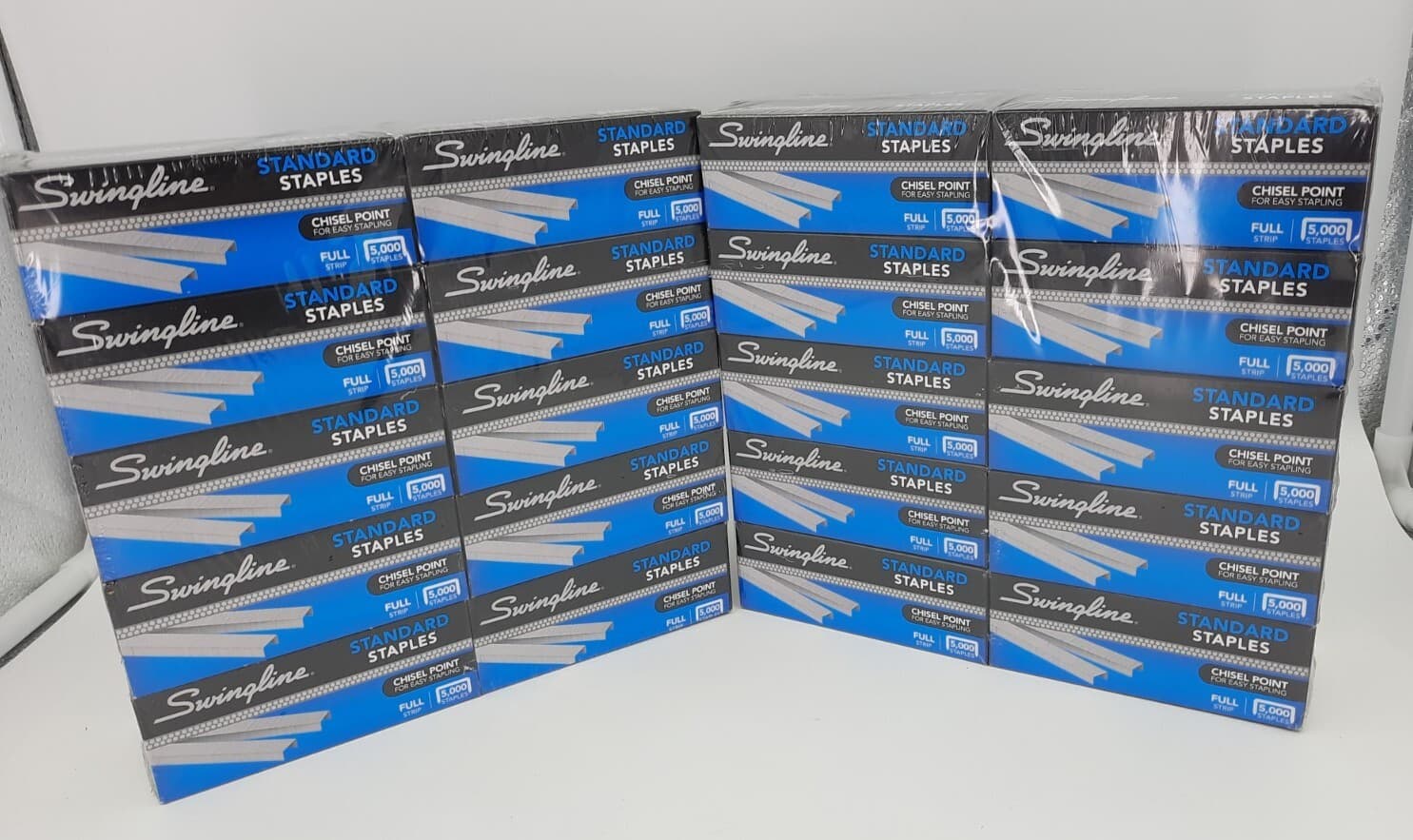 100,000 Swingline S.F. 1 Standard Chisel Point 210 Full Strip Staples 5,000/Box 6