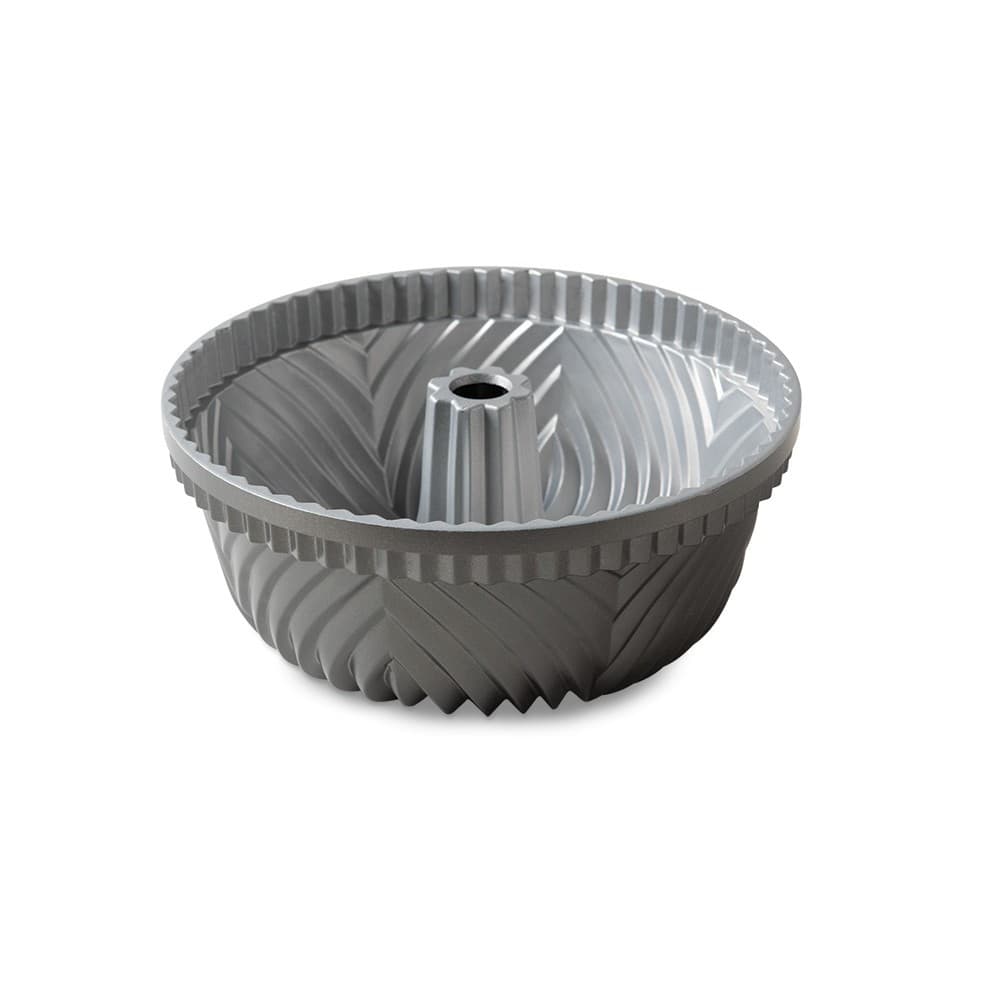 Nordic Ware Bavaria Bundt® Pan 4