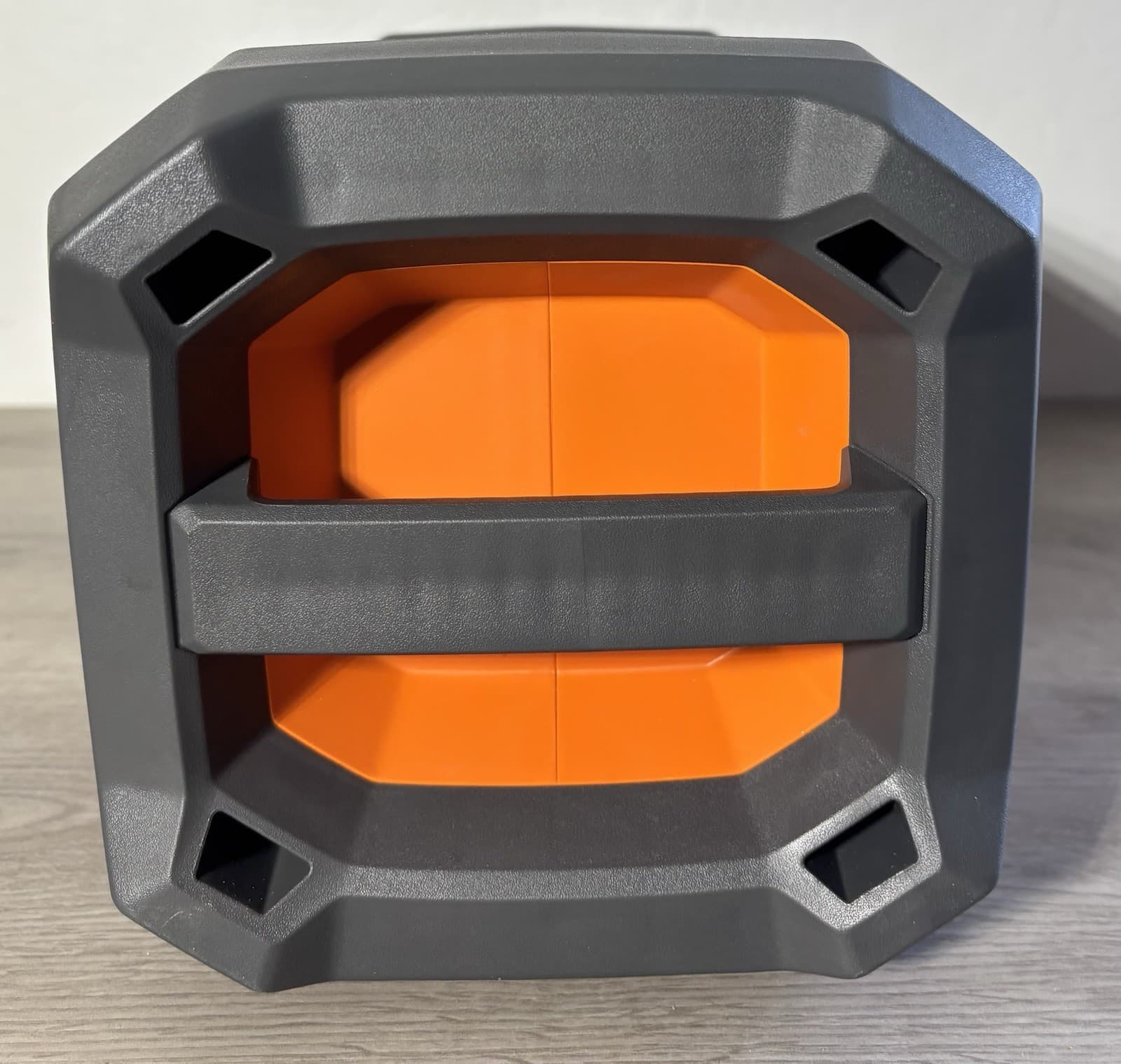 RIDGID R84089 18V Hybrid Jobsite Radio with Bluetooth Technology (NO POWER CORD) 2