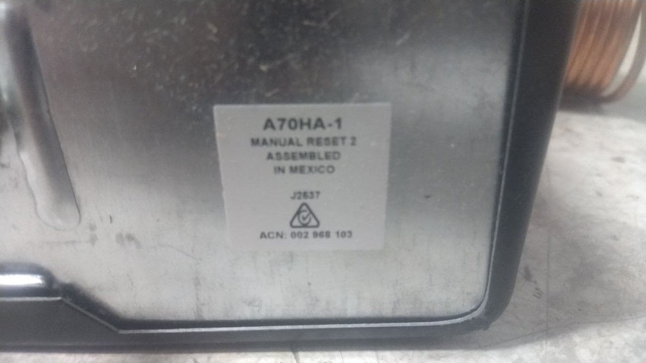 Johnson Controls A70HA-1C 120 to 600VAC Line Volt Mechanical Tstat 2