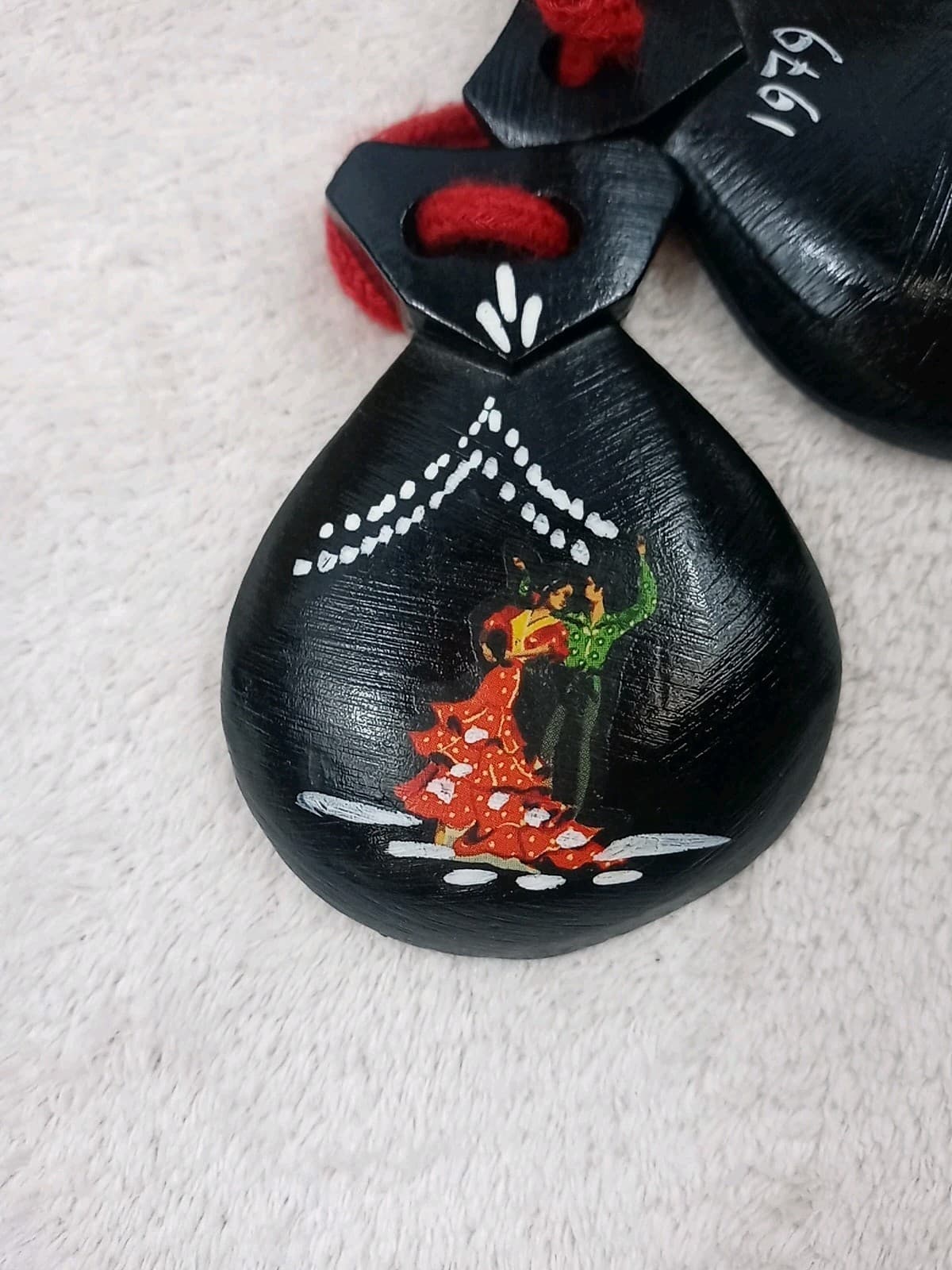 Vintage 1979 Wooden Castanets Percussion Instrument Shell Shaped Clappers 6