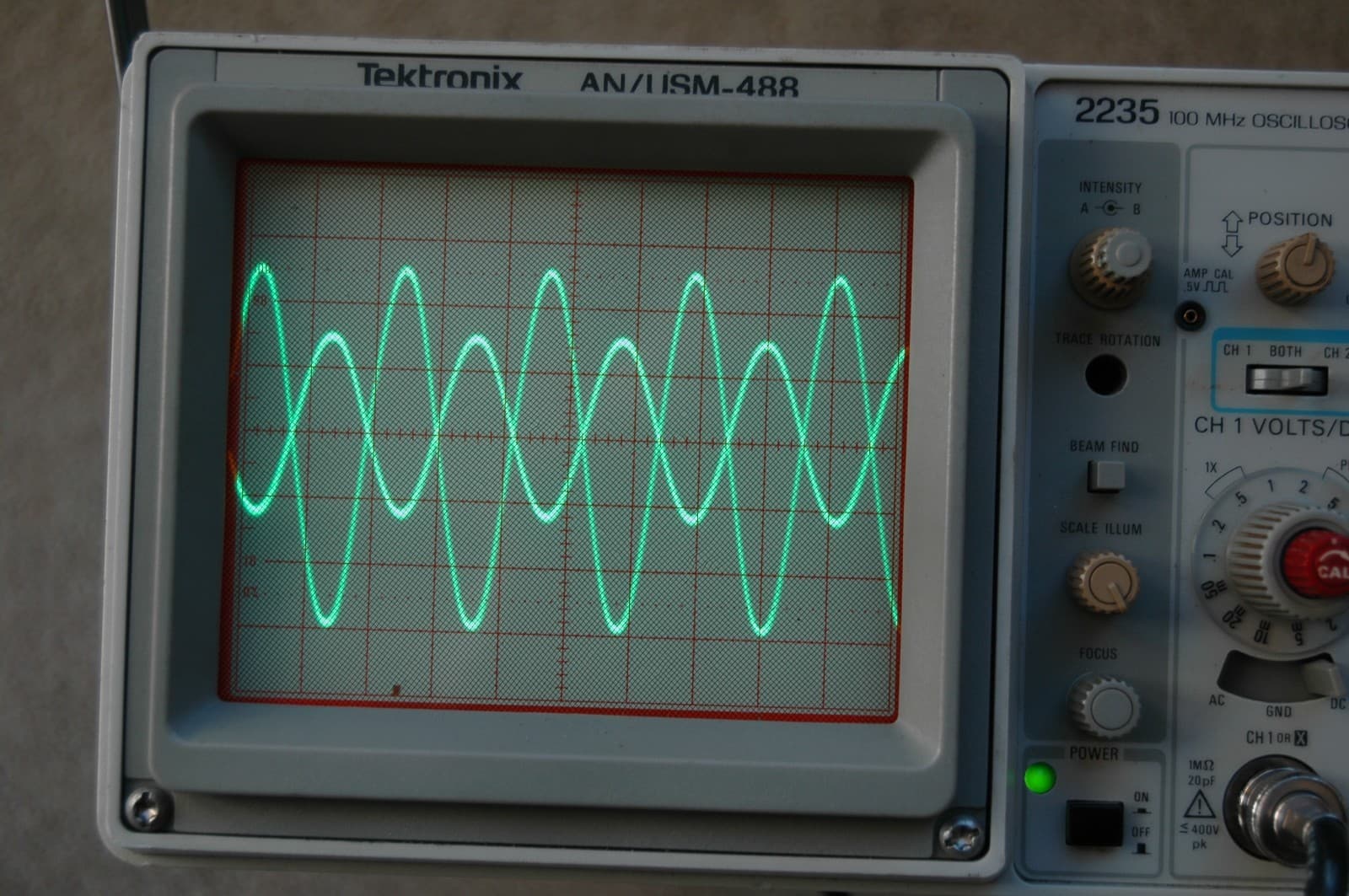 Tektronix 2235 AN/USM488 100MHz Oscilloscope, Two Probes, Power Cord Refurbished 4
