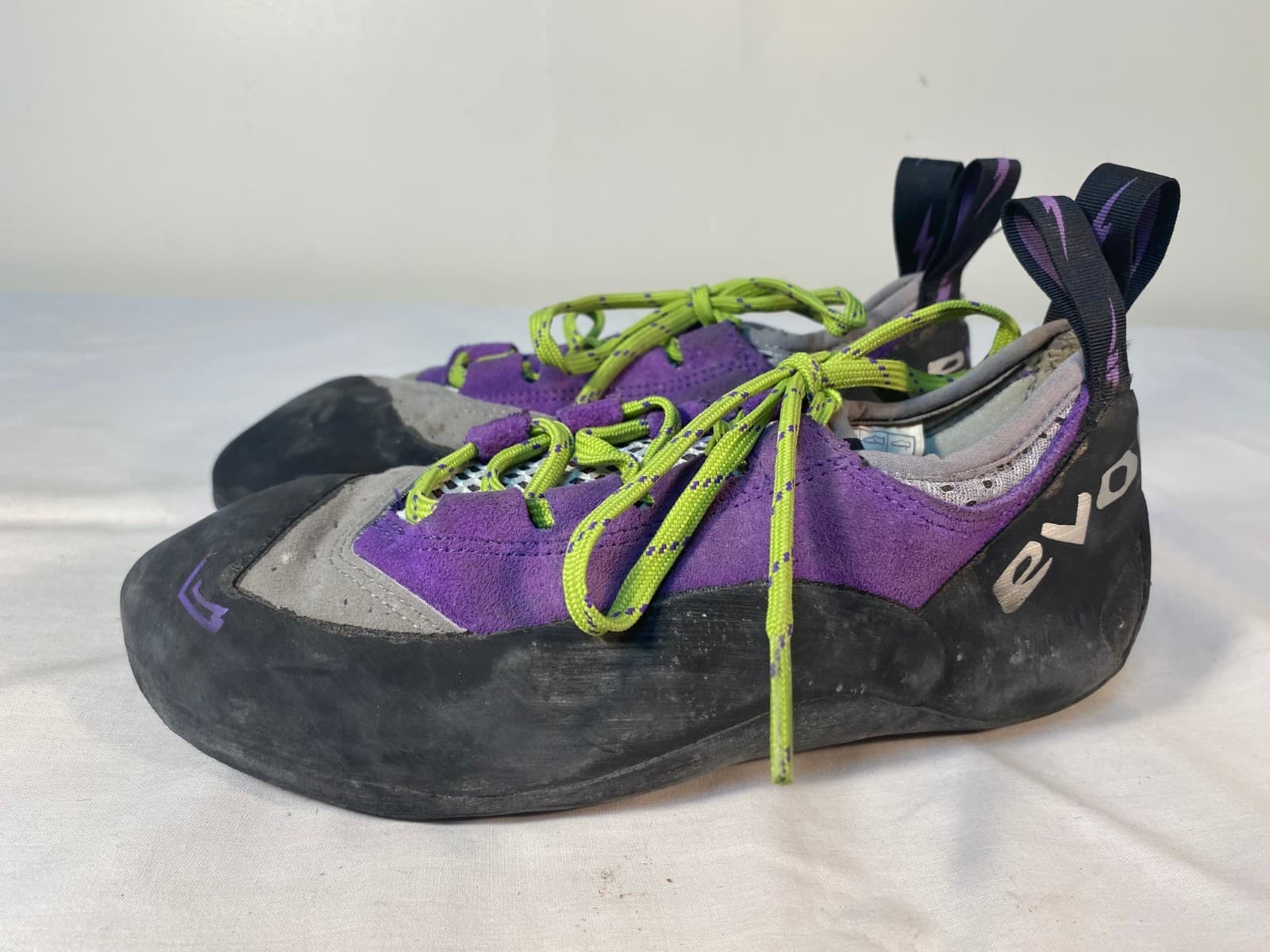 EVOLV Rock Climbing Shoes Women's Leather Lace-up - US 8 2