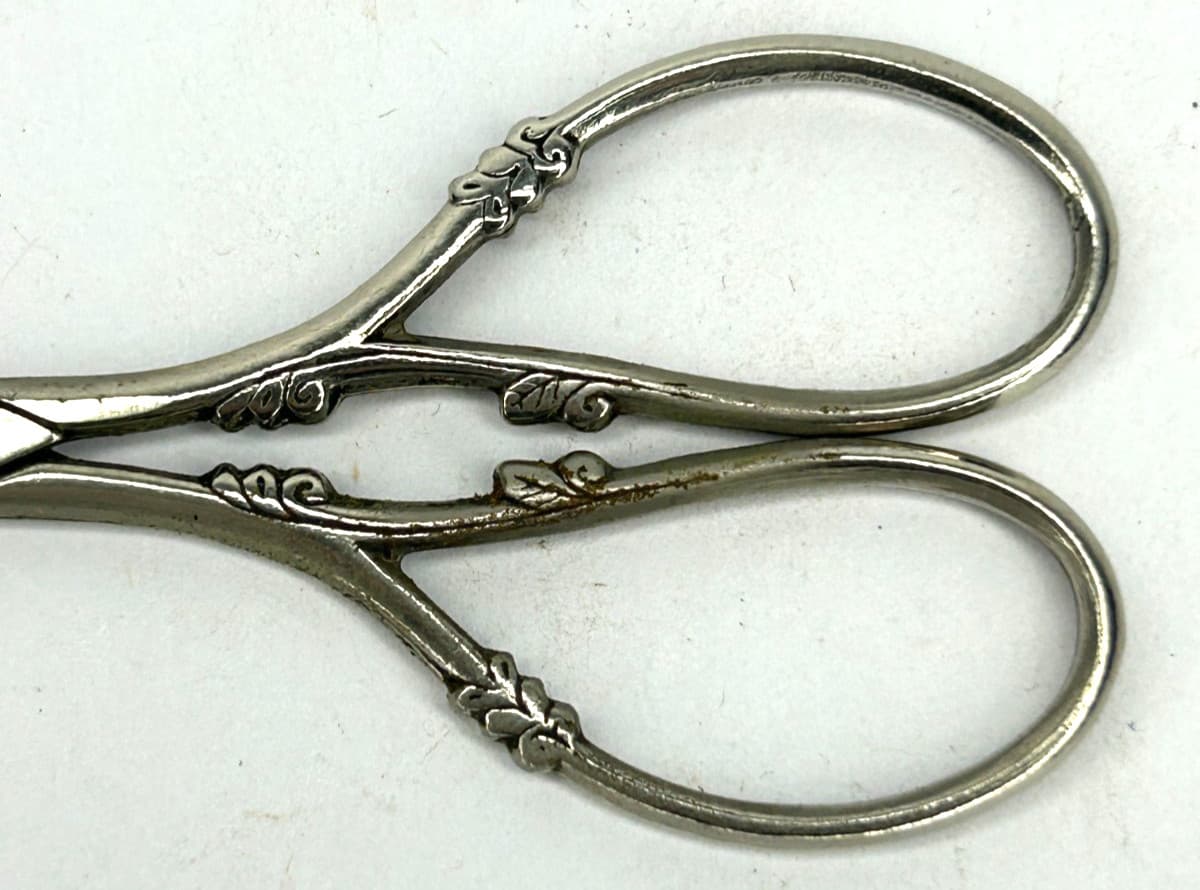 Vintage Sewing Embroidery Scissors Tell Germany 3.75" Long with Leather Case 3