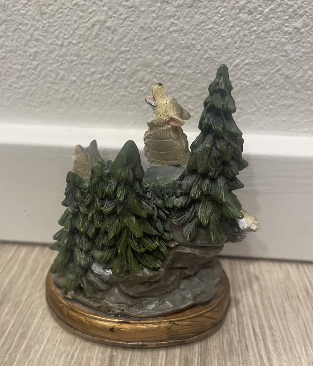 Howling Wolves Gray Forest Rocks Figurine Wolf Resin Sculpture Majestic Howl 2