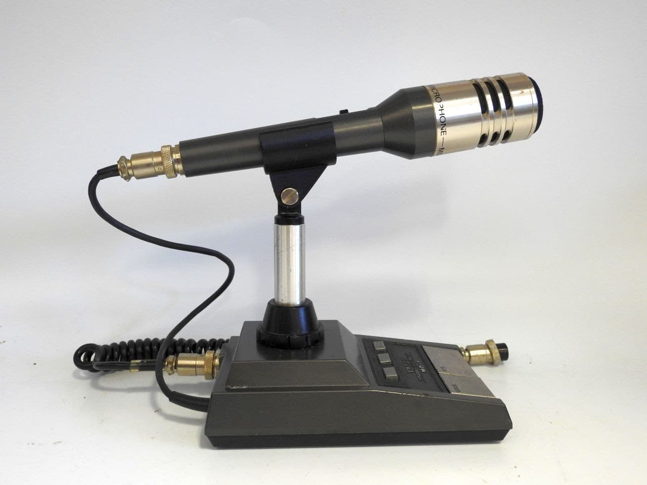 GOOD CONDITION YAESU MODEL MD-1 B8 DUAL IMPEDANCE DYNAMIC DESK MICROPHONE 2