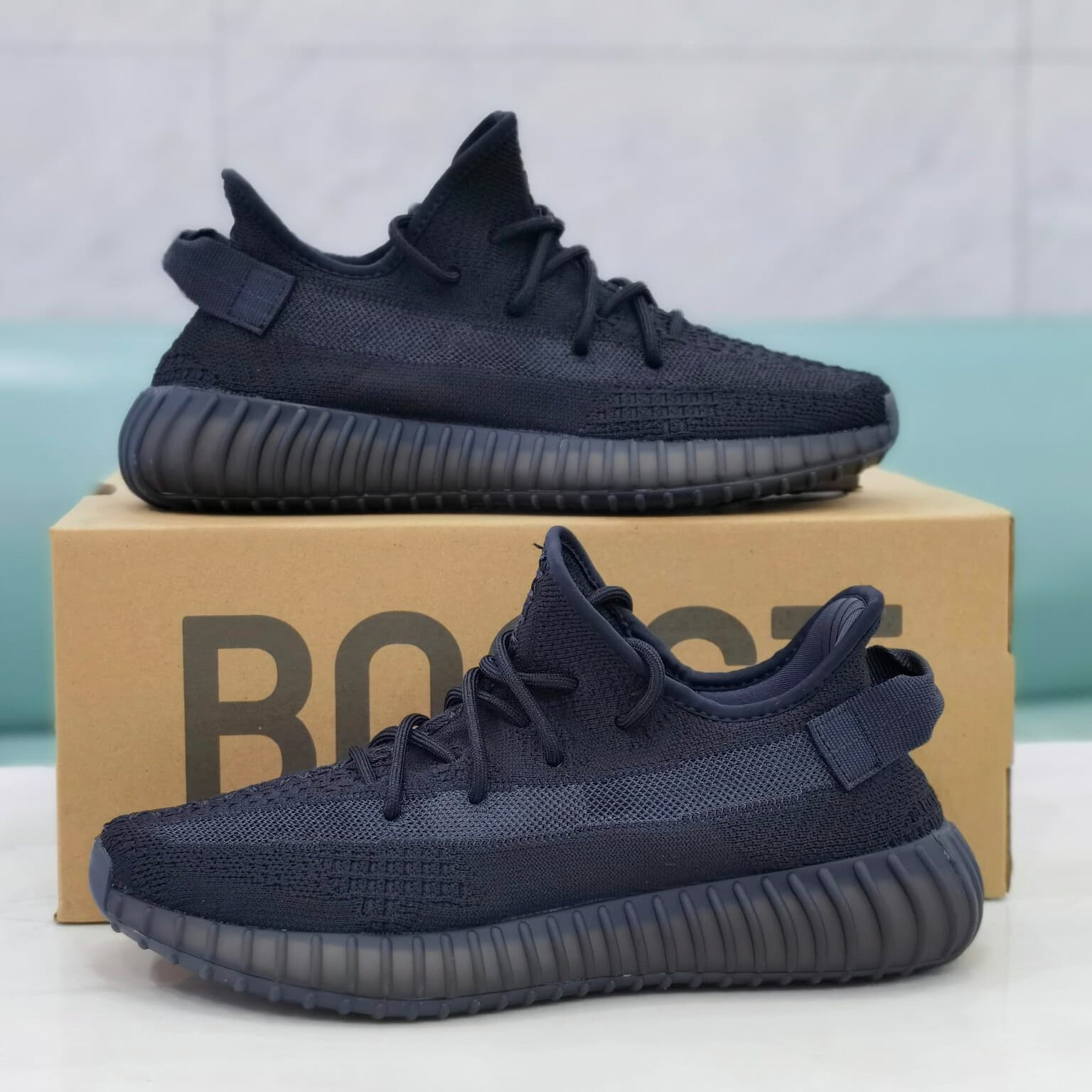 Adidas Yeezy Boost 350 V2 Onyx Black HQ4540 3