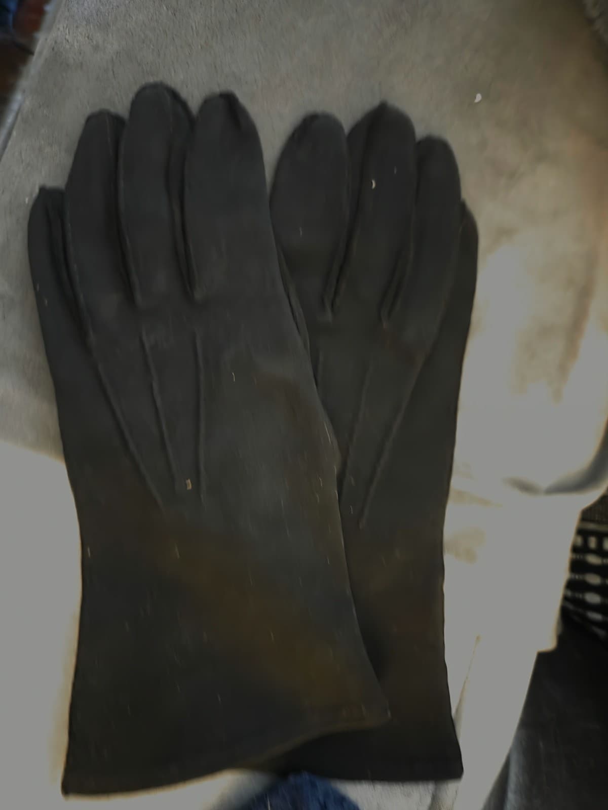 Marilyn Monroe Owned Worn 50's black kidskin gloves from Secretary May Reis 4