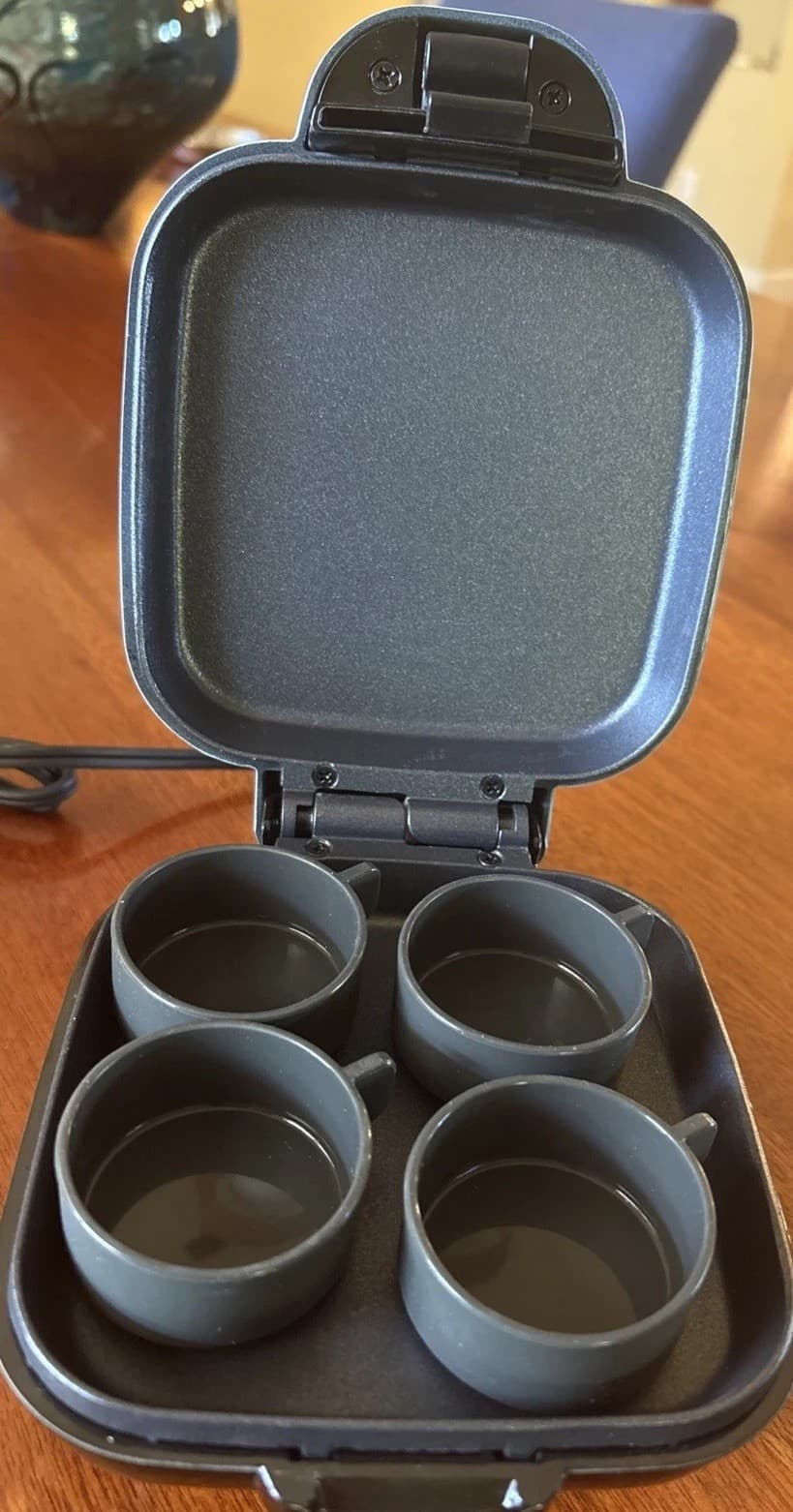 Dash Egg Bite Maker Makes 4 Egg Bites Teal Black DBBM400GBAQ04 New Without Box 4