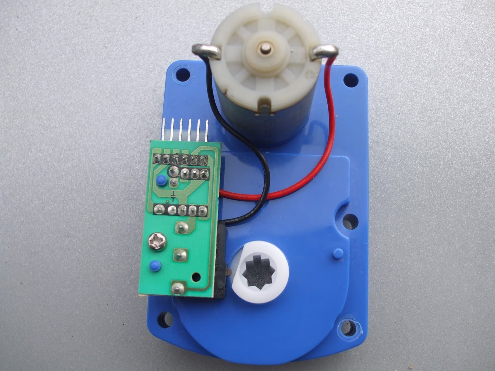 Seaga model UBS 618 combo vending machine snack or drink motor 6