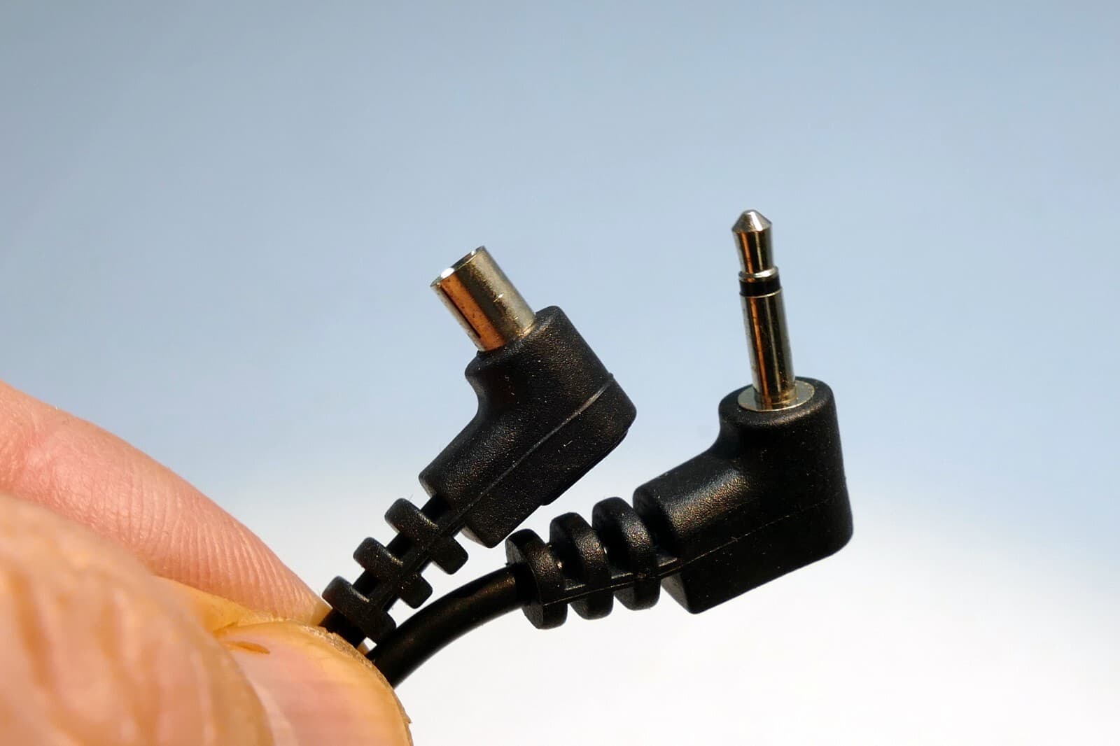 1 foot  Flash Strobe Extension Cord  PC Male to 2.5 mm  male phone camera 4