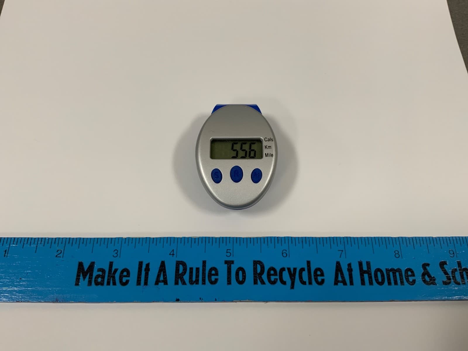 Pedometer Step Counter Clip On.  Measures Calories/Km/Miles. No cell phone req. 3